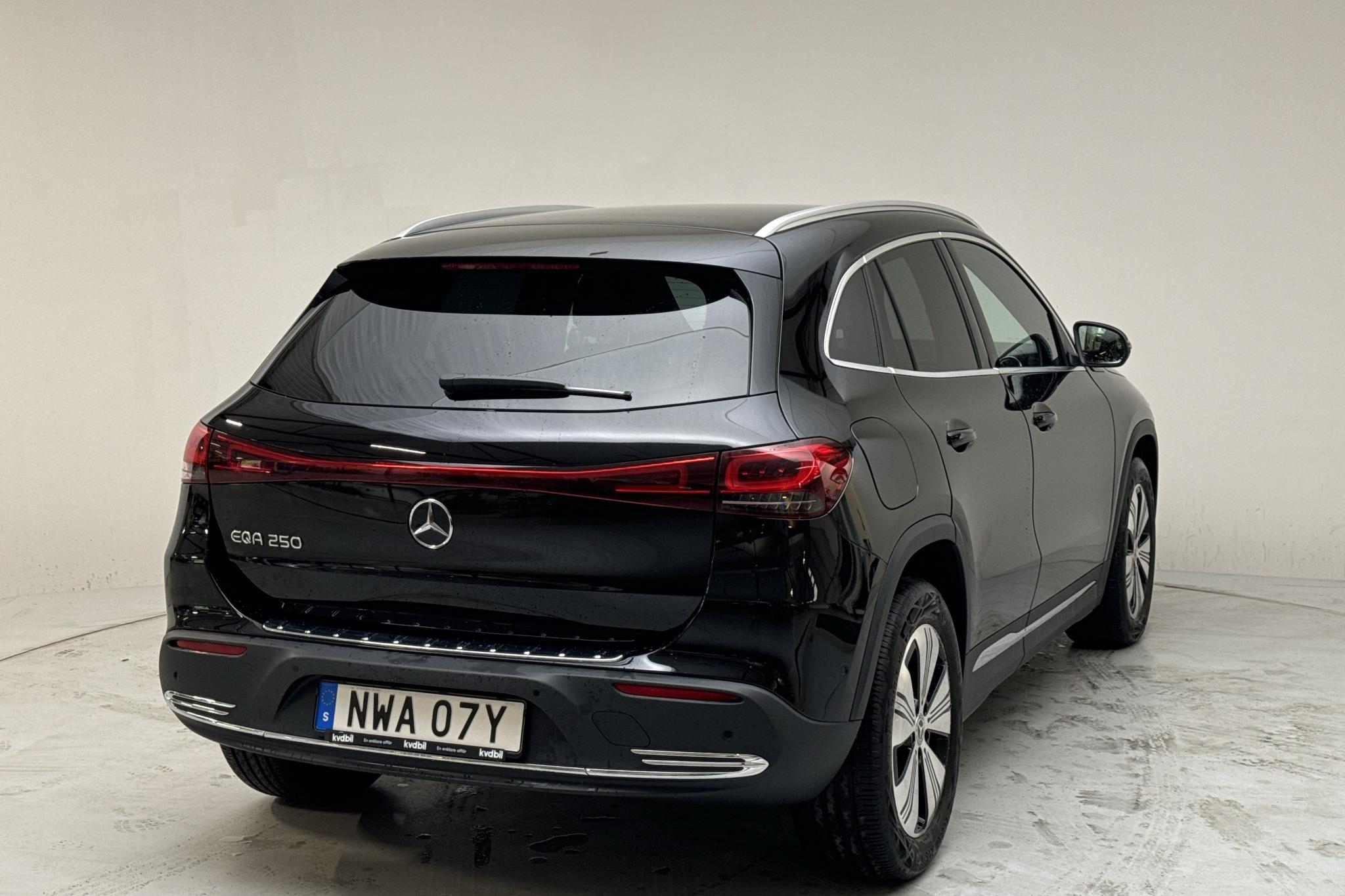 Mercedes EQA 250 H243 (190hk) - 34 860 km - Automatyczna - czarny - 2023