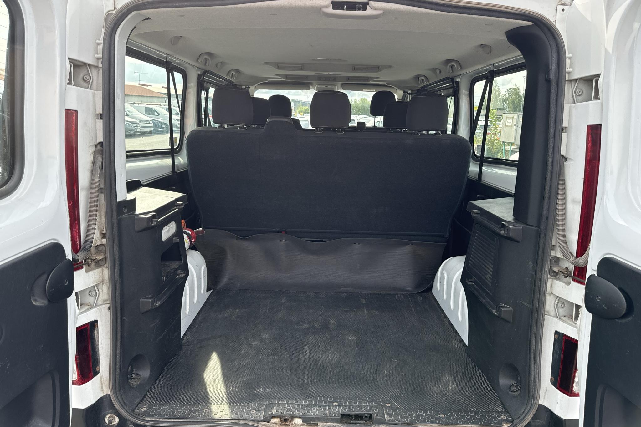 Renault Trafic Kombi 1.6 dCi (145hk) - 425 420 km - Manuaalinen - valkoinen - 2016