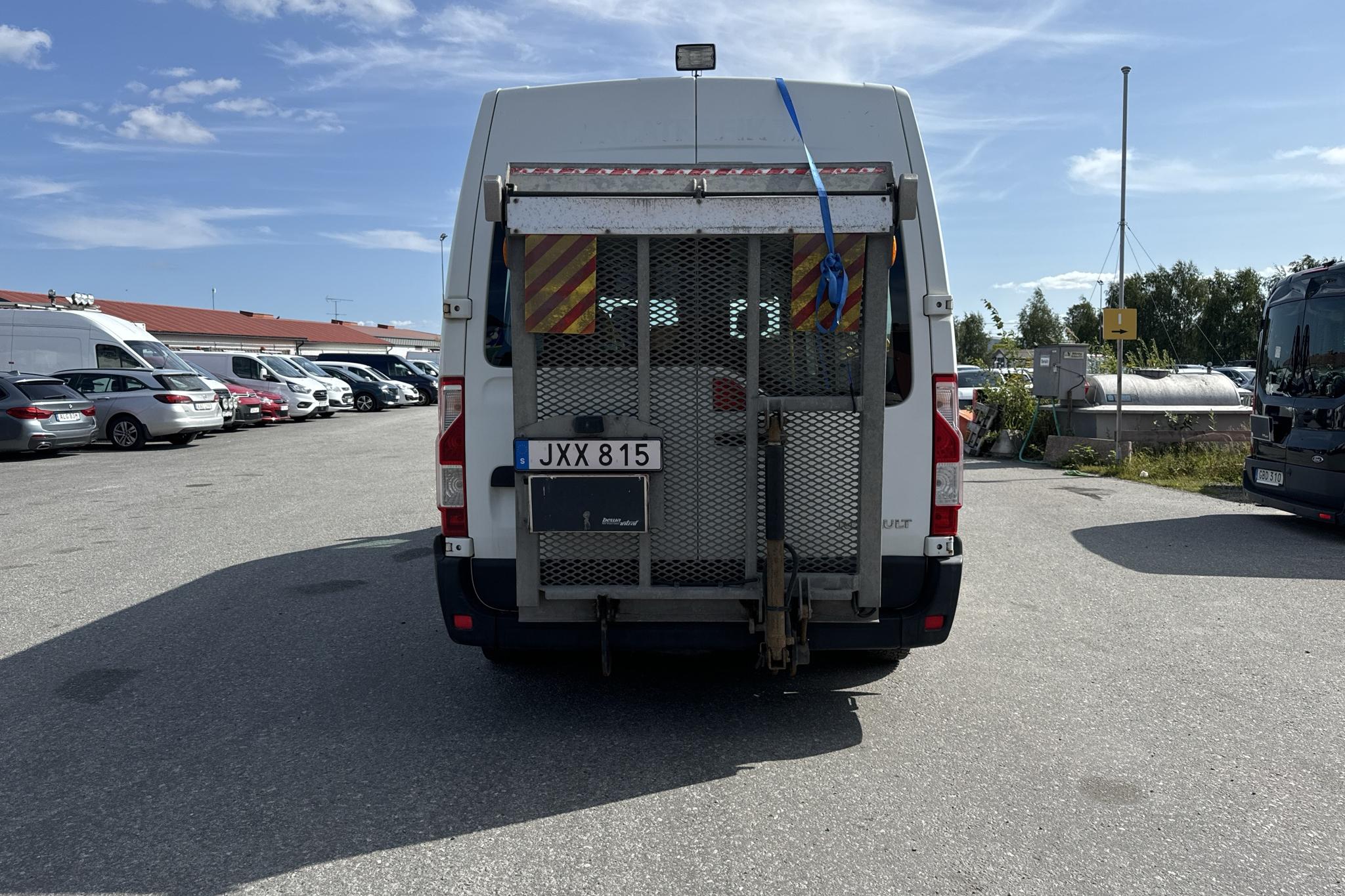 Renault Master Kombi 2.3 dCi FAP 2WD (125hk) - 597 050 km - Automaattinen - valkoinen - 2014