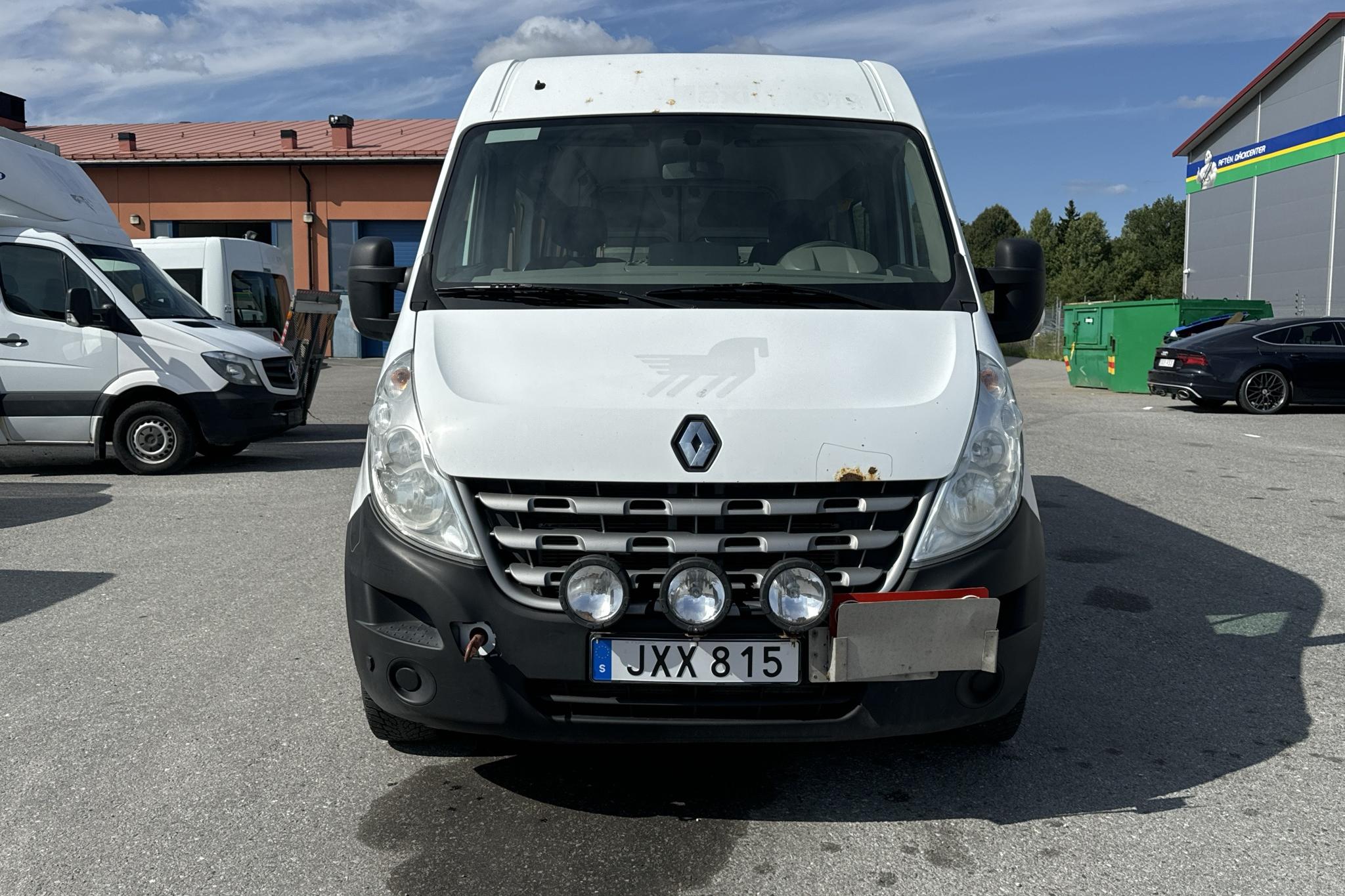 Renault Master Kombi 2.3 dCi FAP 2WD (125hk) - 597 050 km - Automaatne - valge - 2014