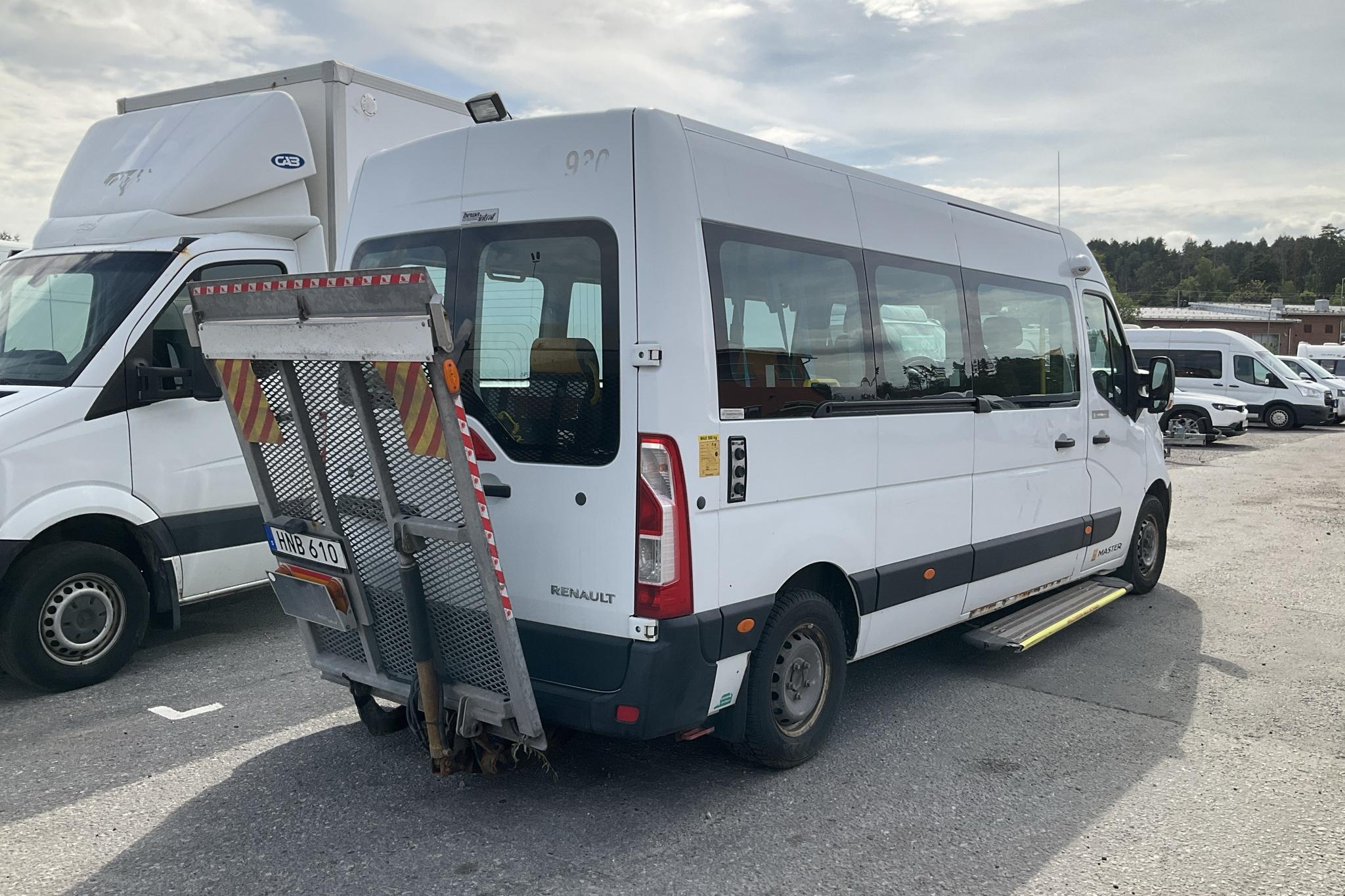 Renault Master Kombi 2.3 dCi (125hk) - 490 400 km - Automatic - white - 2014