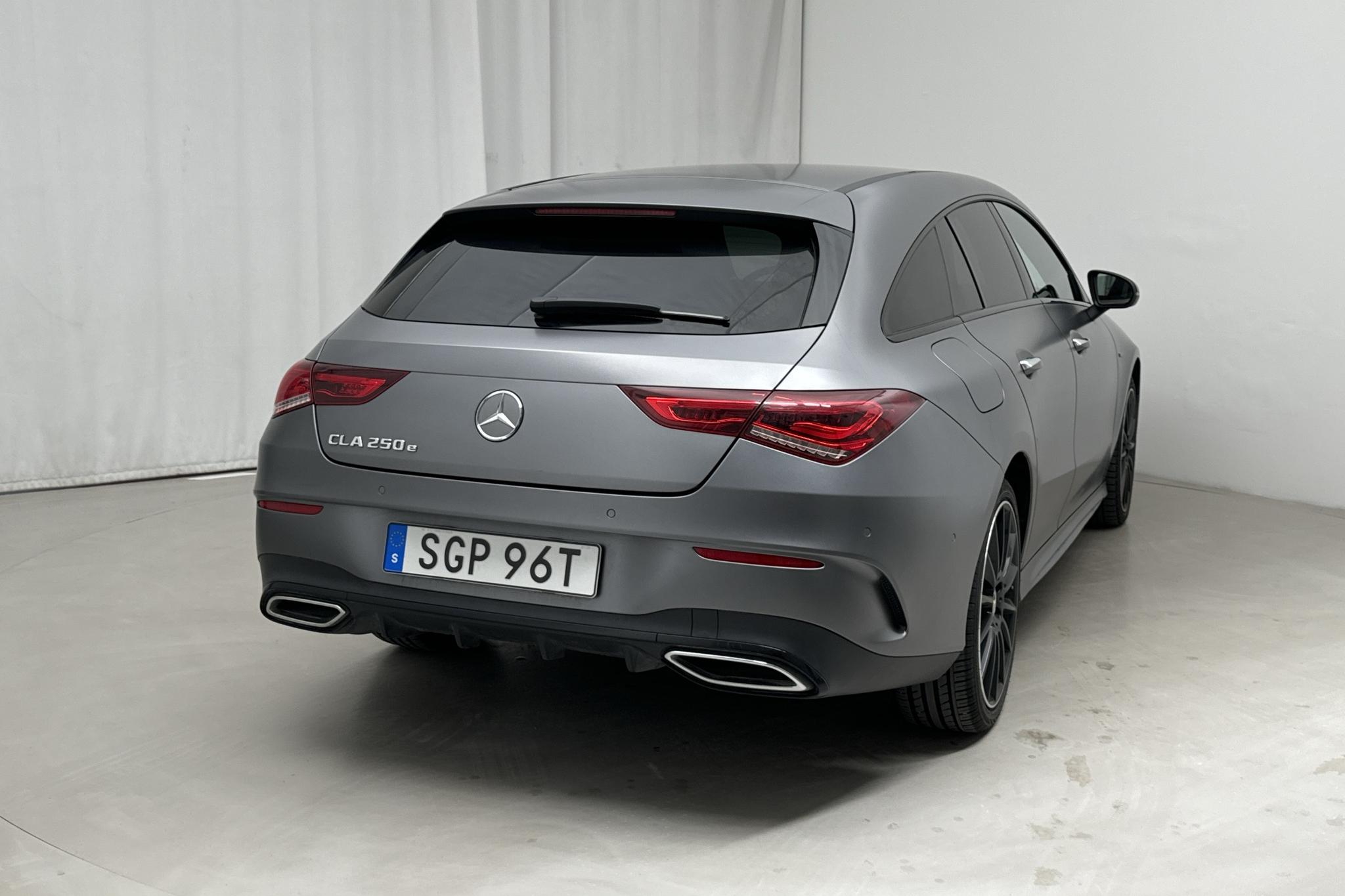 Mercedes CLA 250 e Shooting Brake X118 (218hk) - 67 170 km - Automaattinen - harmaa - 2021