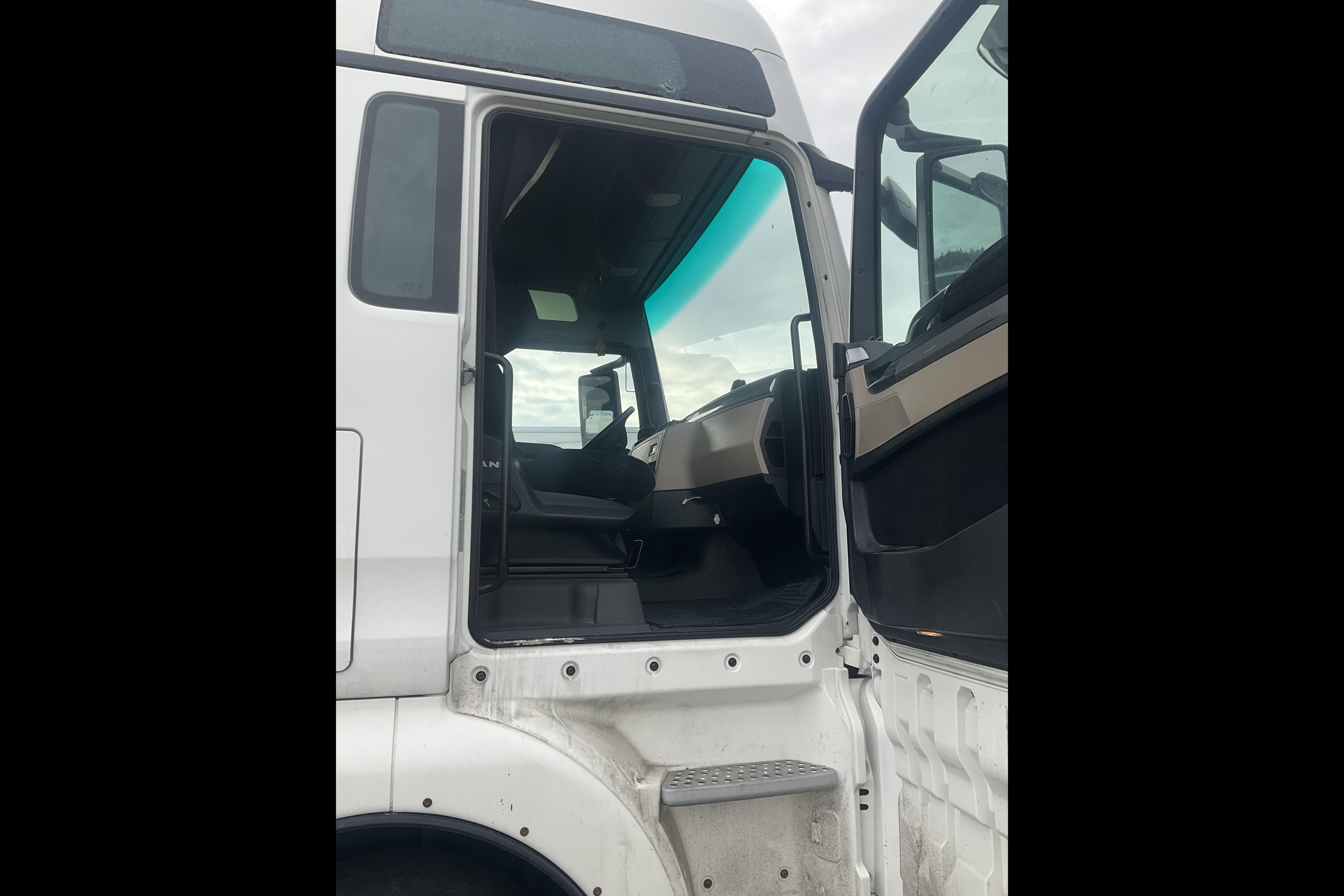 MAN TGX - 536 478 km - Automatic - white - 2017