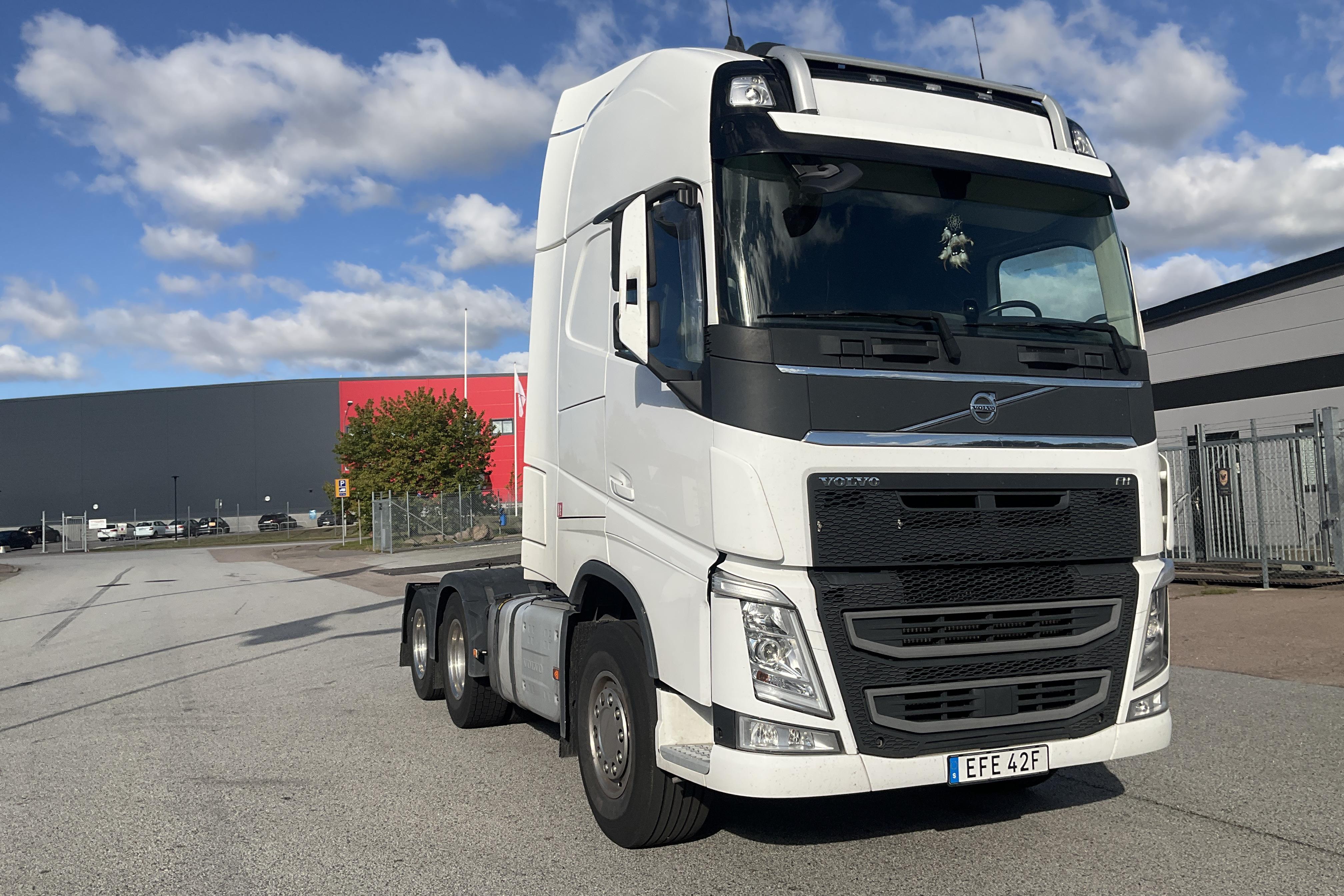 Volvo FH 62 TT - 278 313 km - Automatyczna - biały - 2020