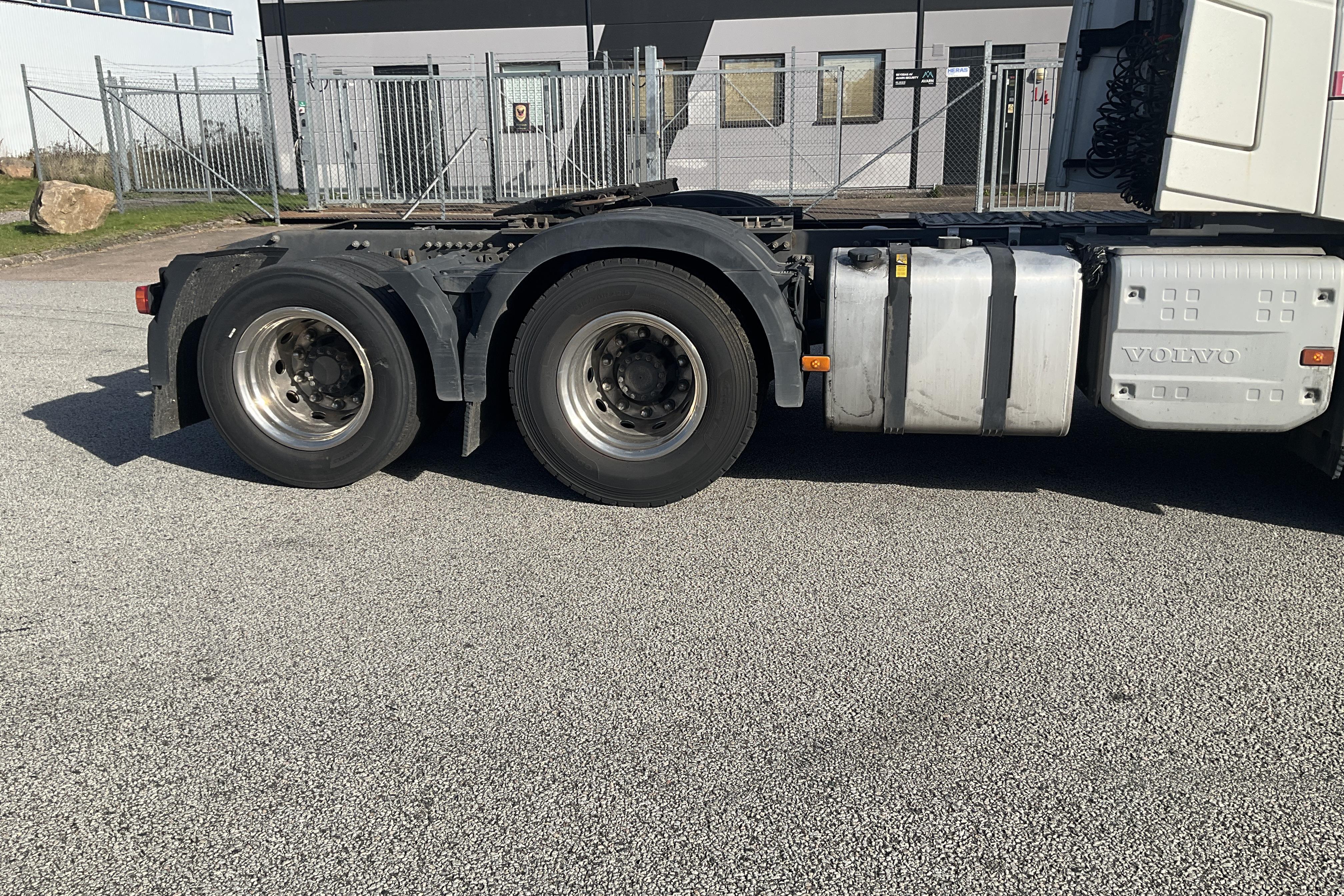 Volvo FH 62 TT - 278 313 km - Automat - vit - 2020