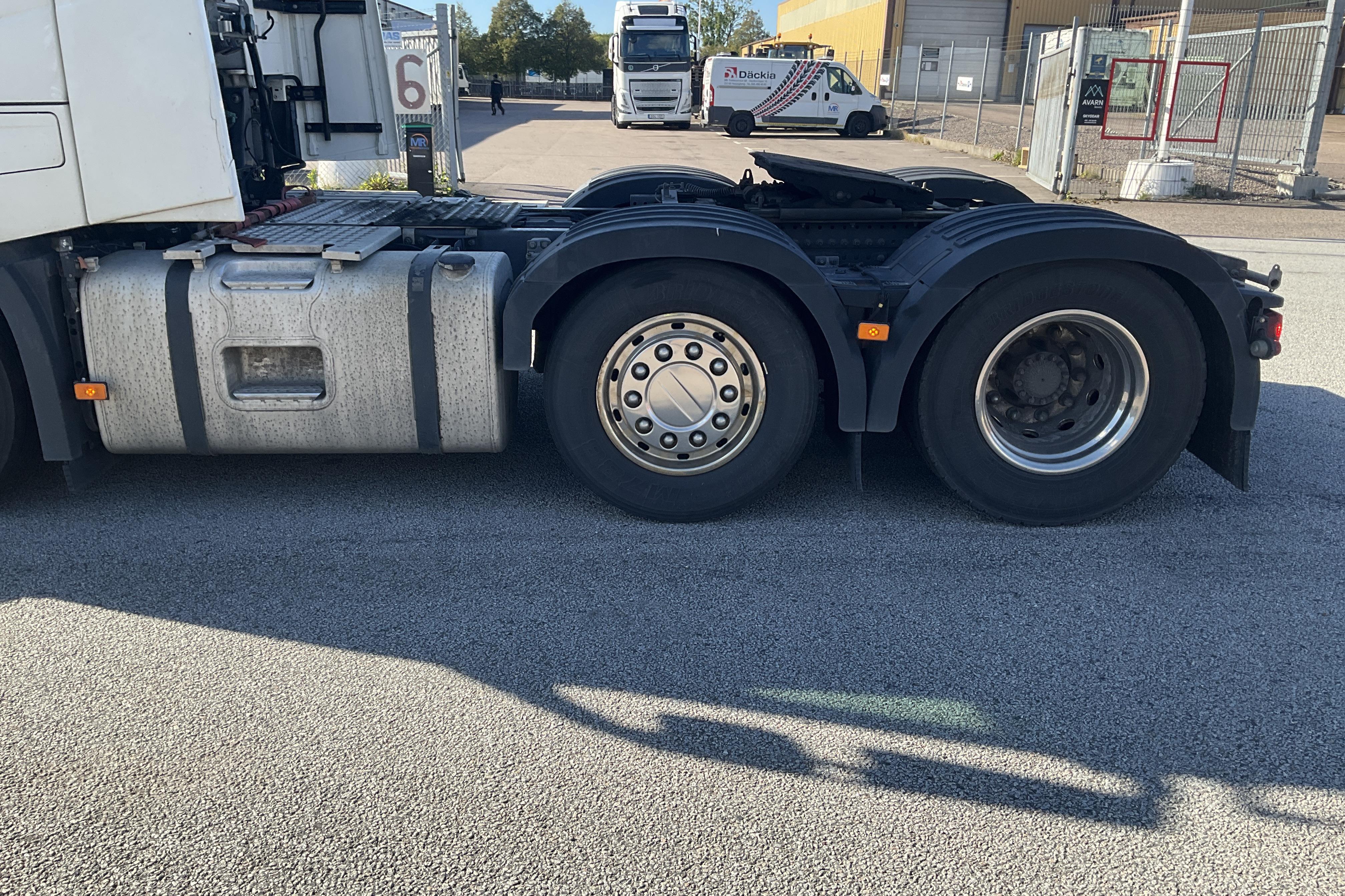 Volvo FH510 - 303 778 km - Automatyczna - biały - 2020