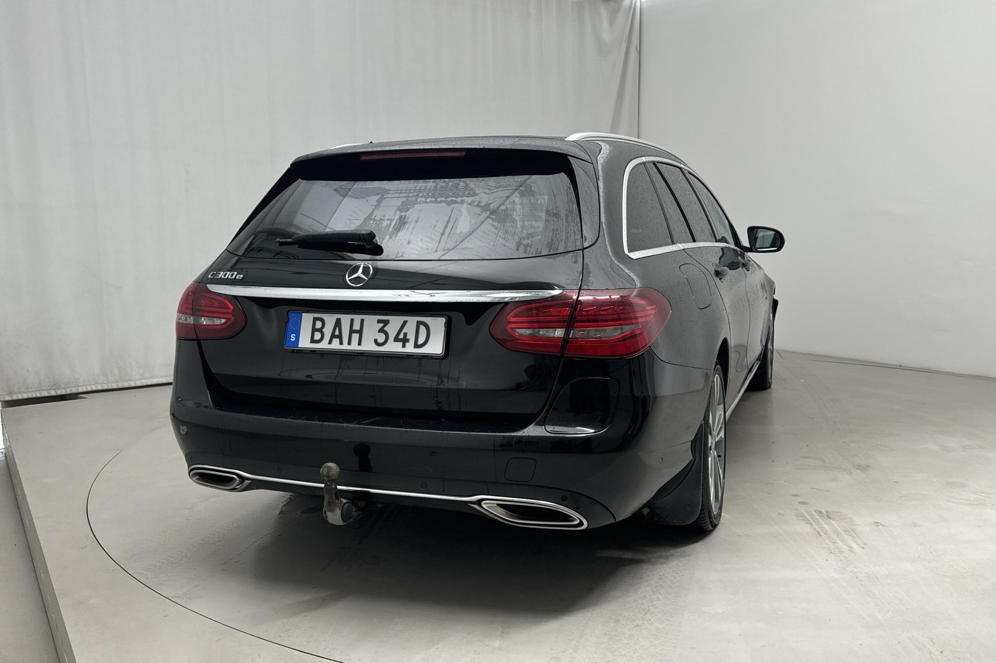 Mercedes C 300 e Kombi S205 (320hk) - 140 860 km - Automaatne - must - 2020