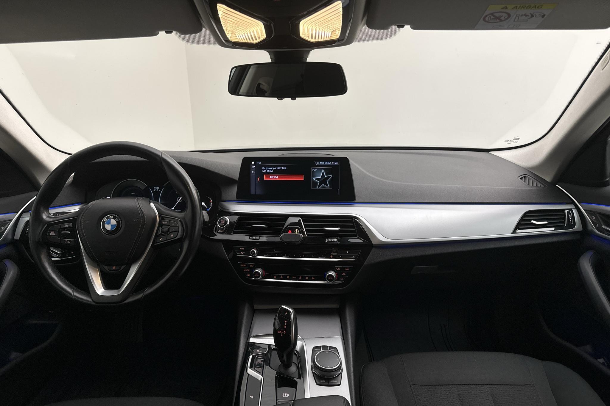 BMW 520d xDrive Sedan, G30 (190hk) - 129 600 km - Automatyczna - czarny - 2017