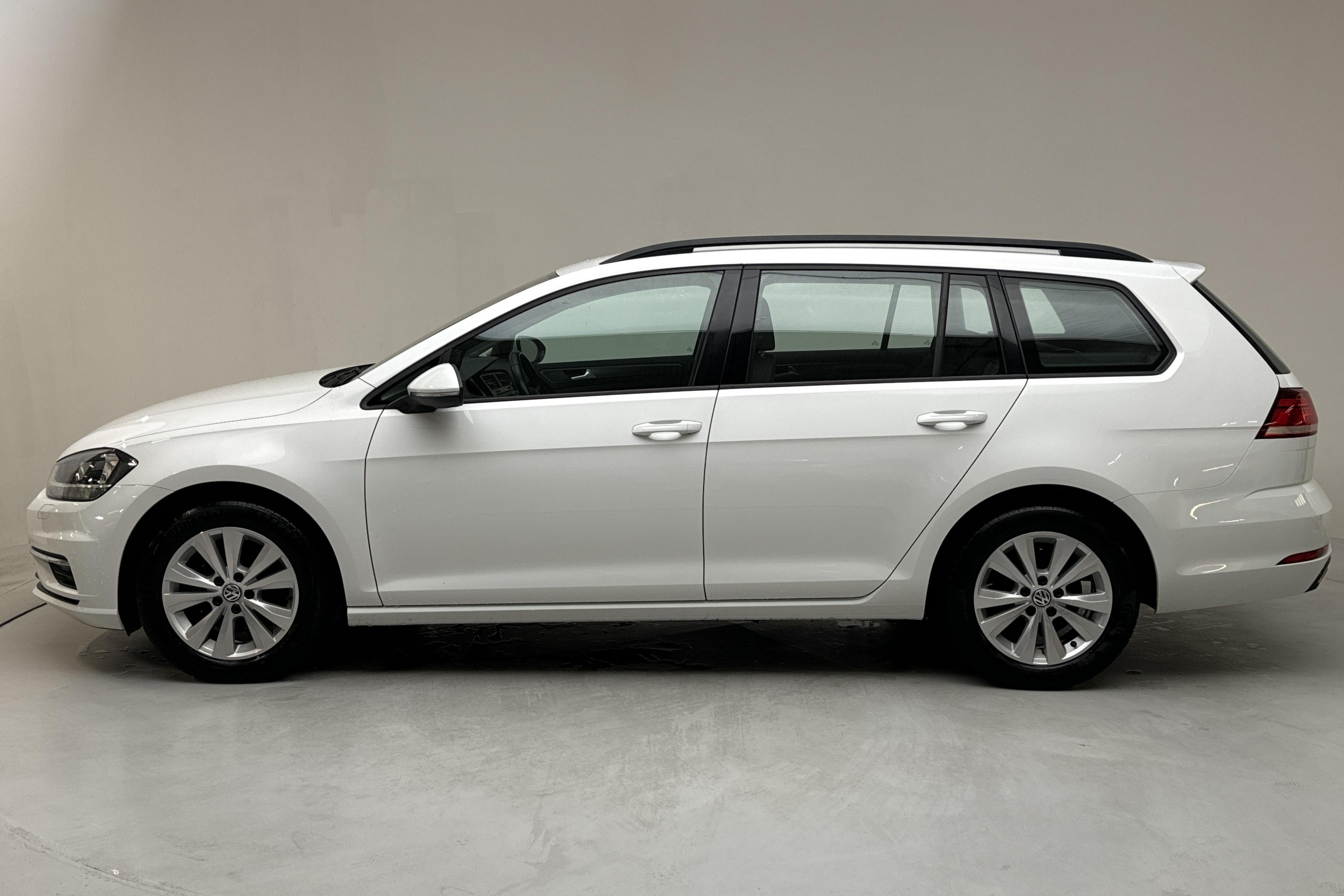 VW Golf VII 1.0 TSI Sportscombi (110hk) - 92 730 km - Käsitsi - valge - 2018