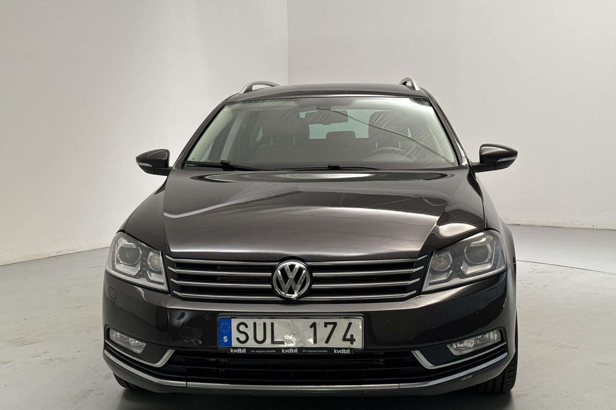 VW Passat 1.4 TSI EcoFuel Variant (150hk) - 14 253 mil - Manuell - Dark Brown - 2012