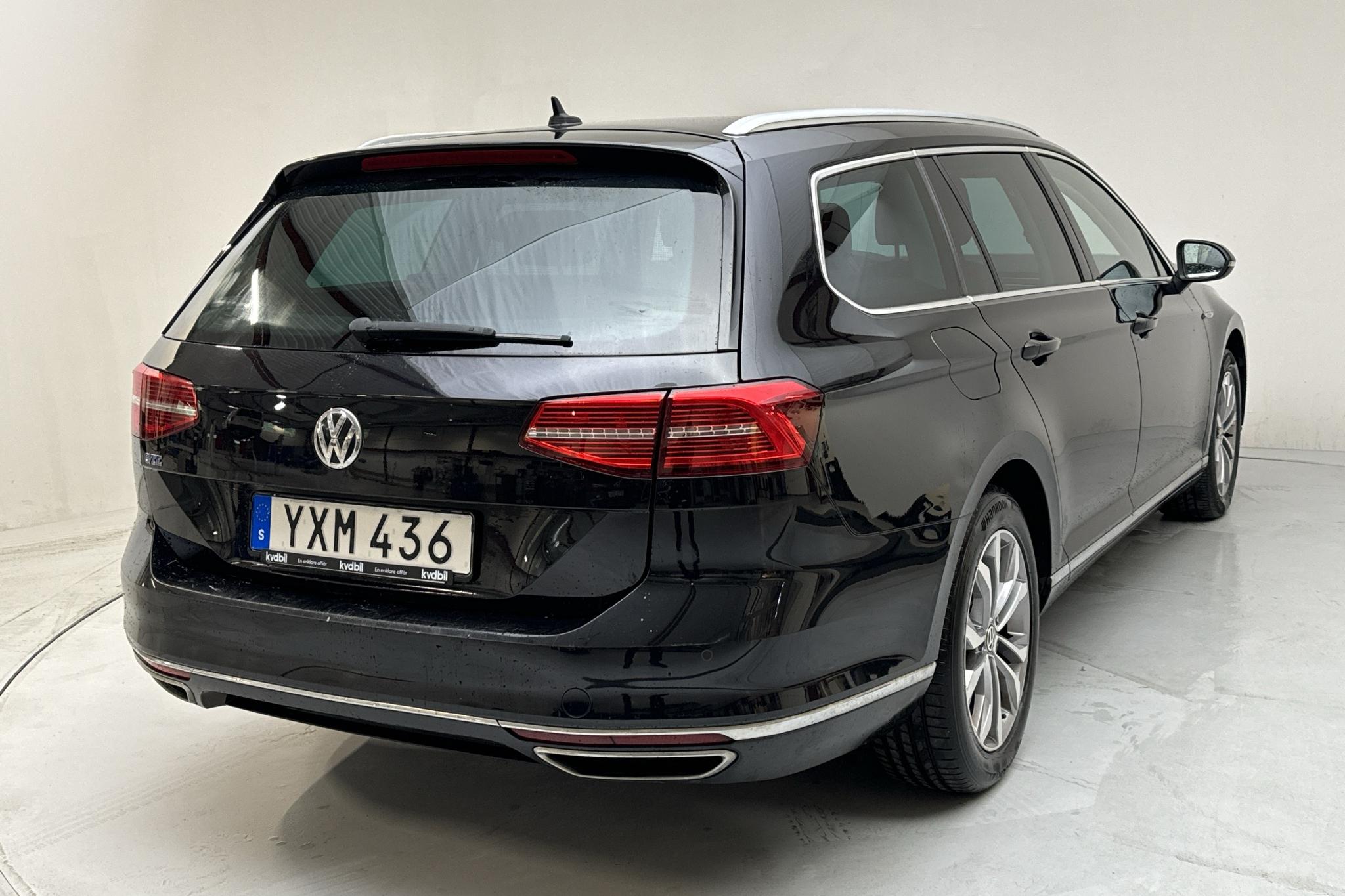 VW Passat 1.4 Plug-in-Hybrid Sportscombi (218hk) - 20 270 mil - Automat - svart - 2018