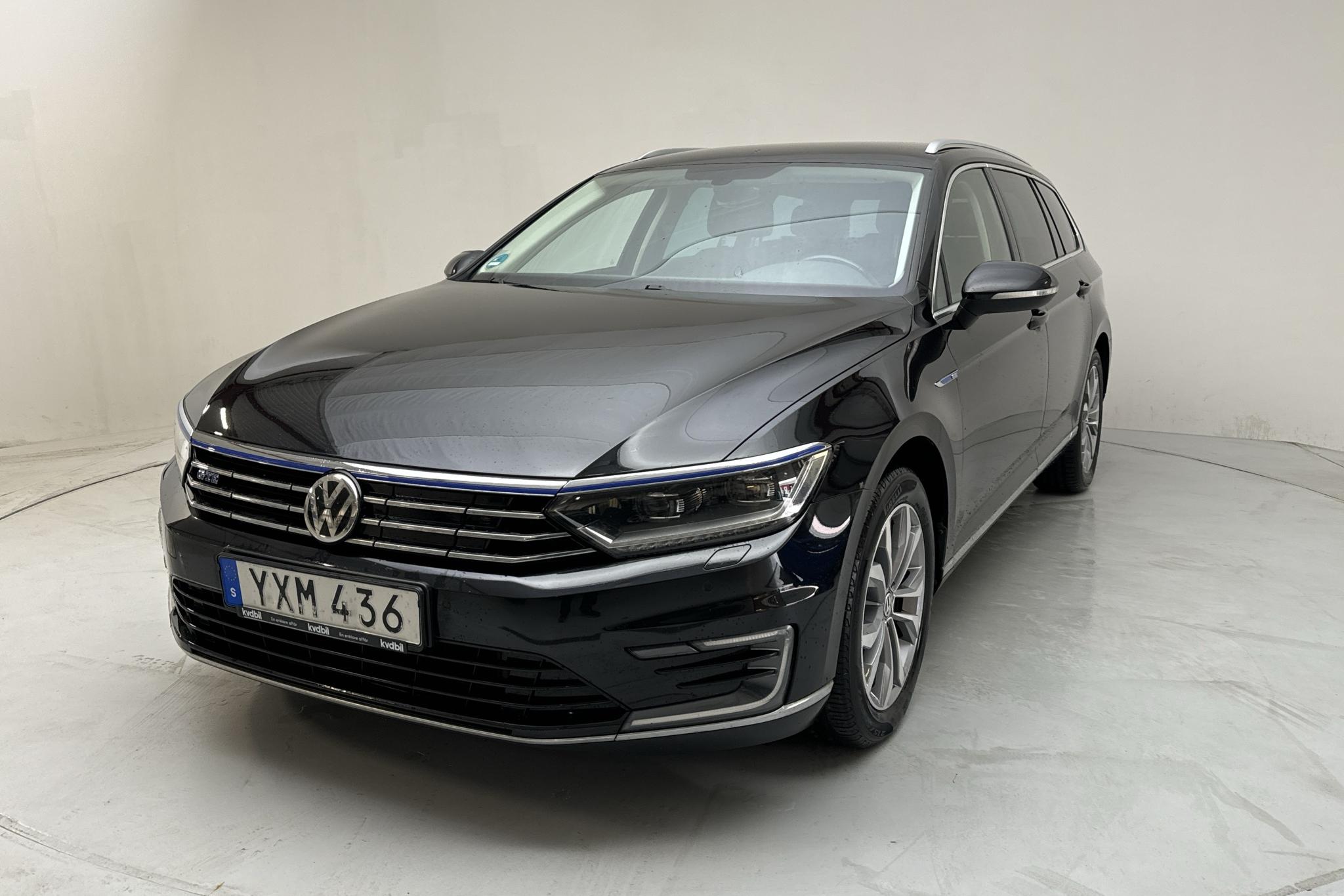 VW Passat 1.4 Plug-in-Hybrid Sportscombi (218hk) - 20 270 mil - Automat - svart - 2018