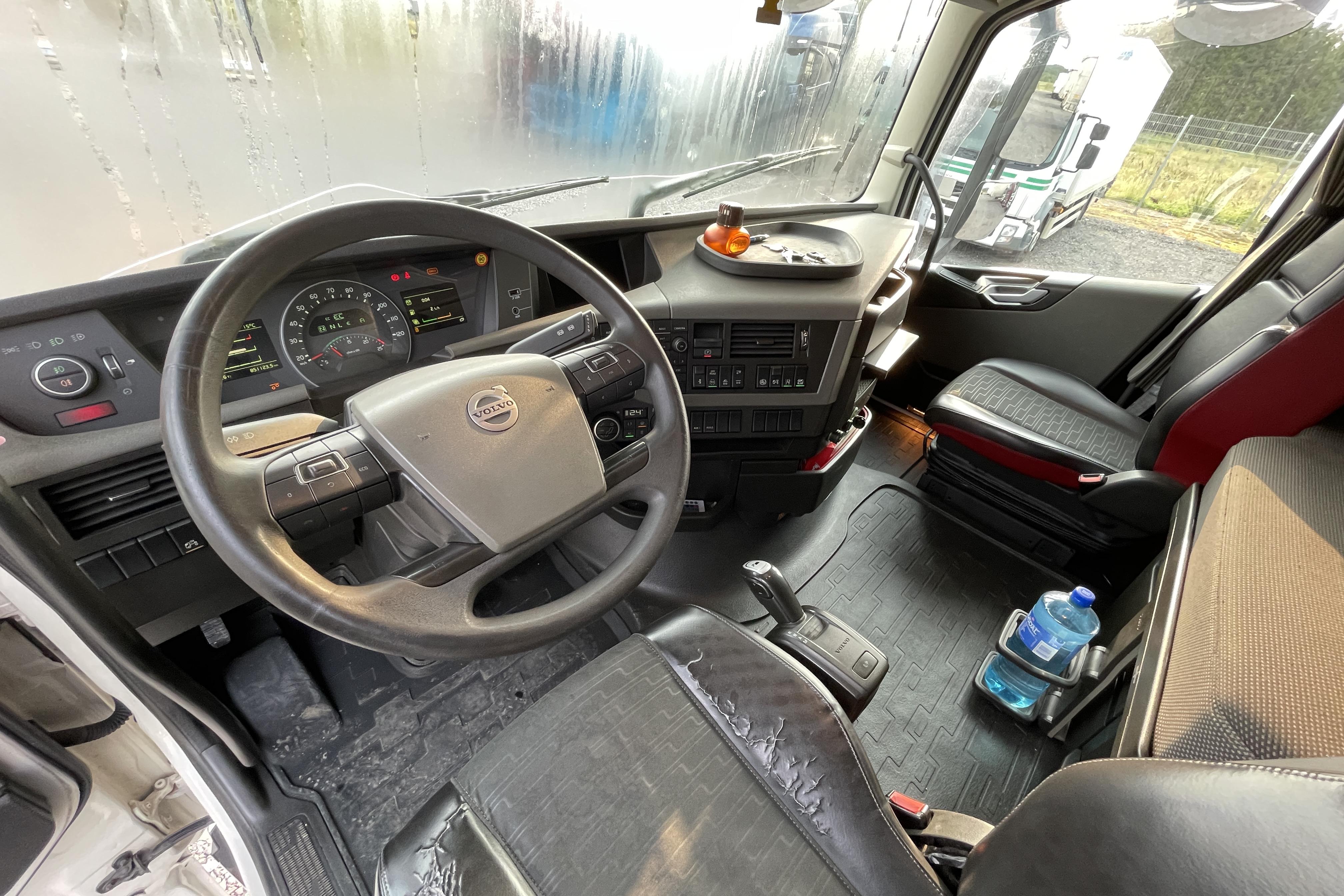 Volvo FH510 - 851 123 km - Automaatne - valge - 2016