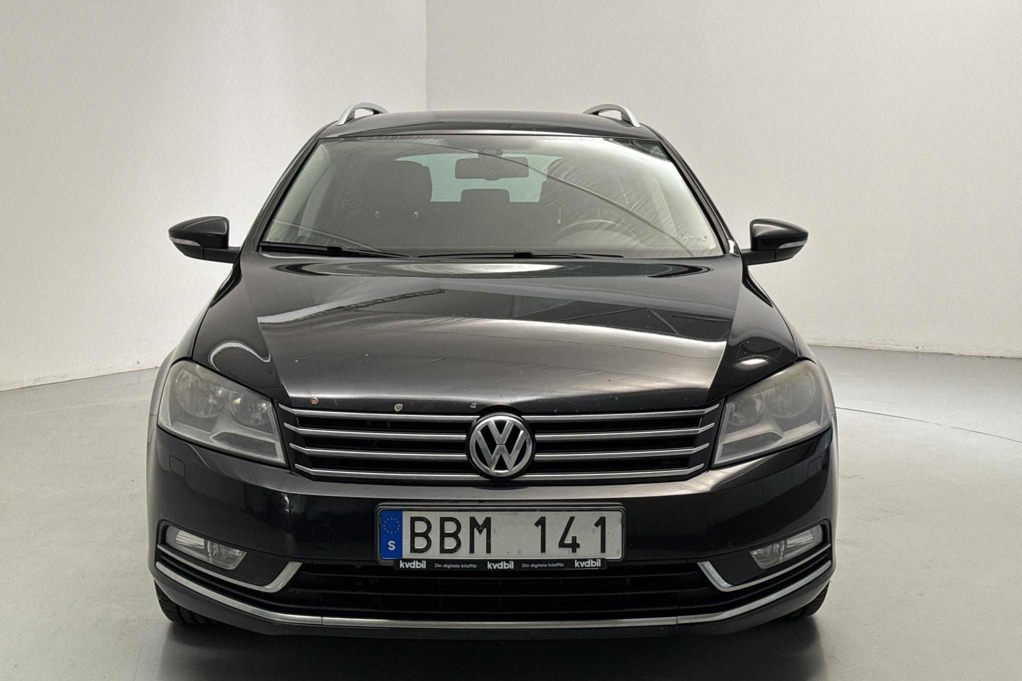 VW Passat 2.0 TDI BlueMotion Technology Variant 4Motion (140hk) - 17 510 mil - Manuell - svart - 2014