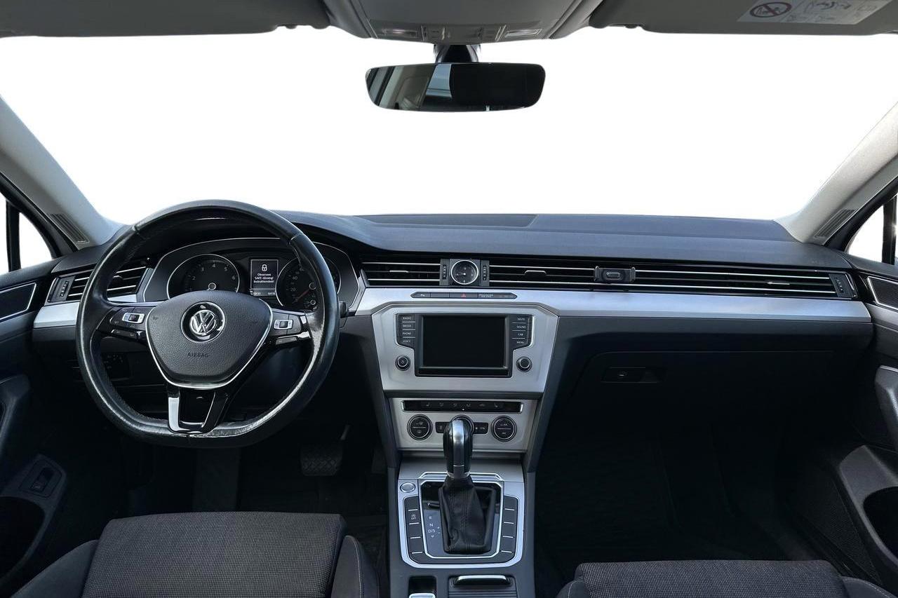 VW Passat 1.4 TSI Sportscombi (150hk) - 123 910 km - Automatyczna - biały - 2017