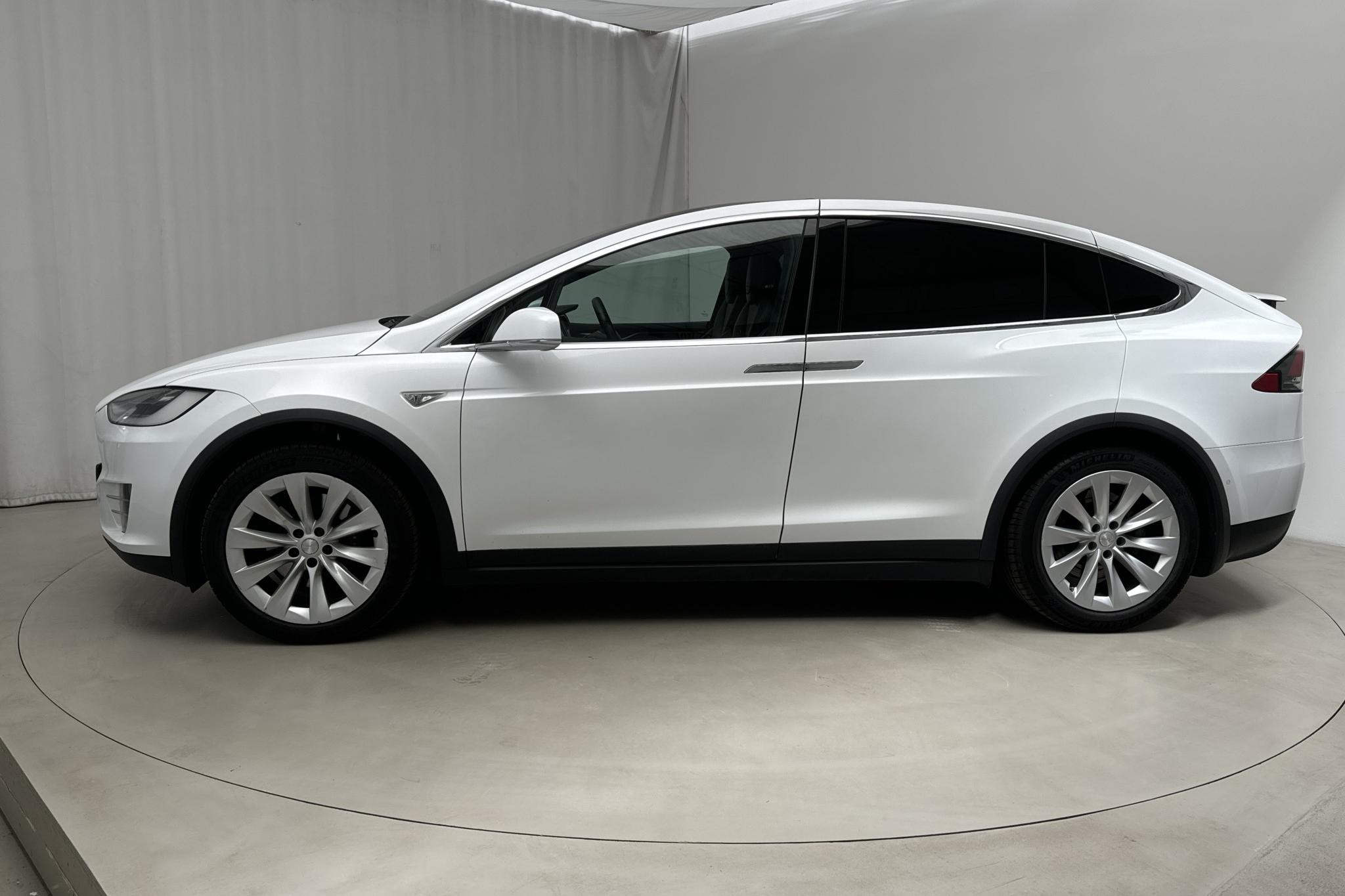 Tesla Model X 90D - 14 924 mil - Automat - vit - 2016