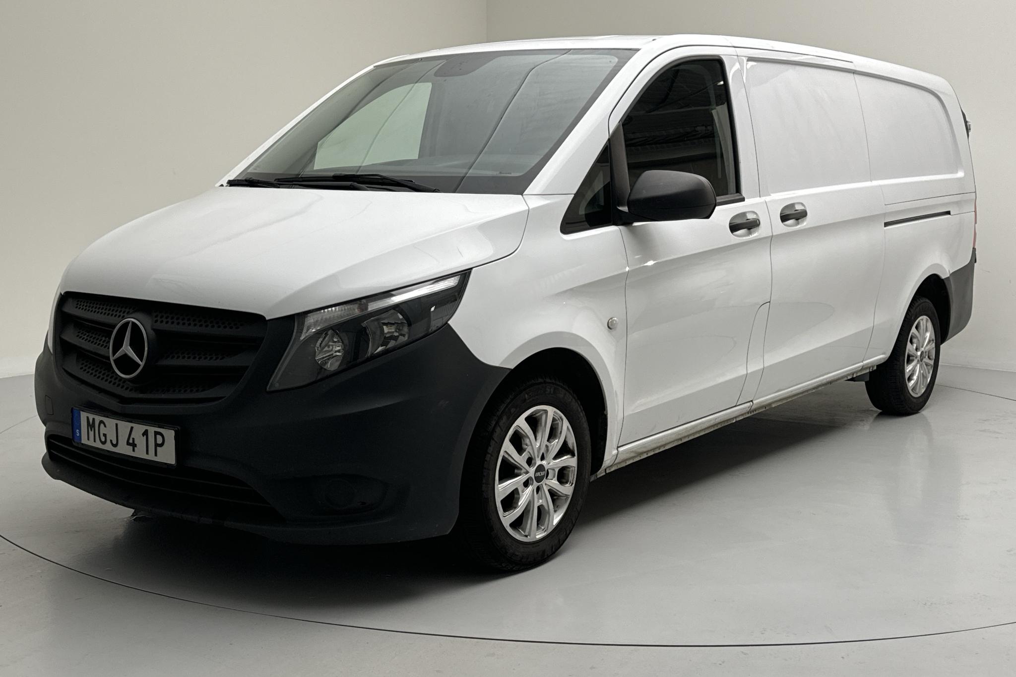 Mercedes Vito 110 CDI W640 (102hk) - 67 350 km - Manualna - biały - 2021