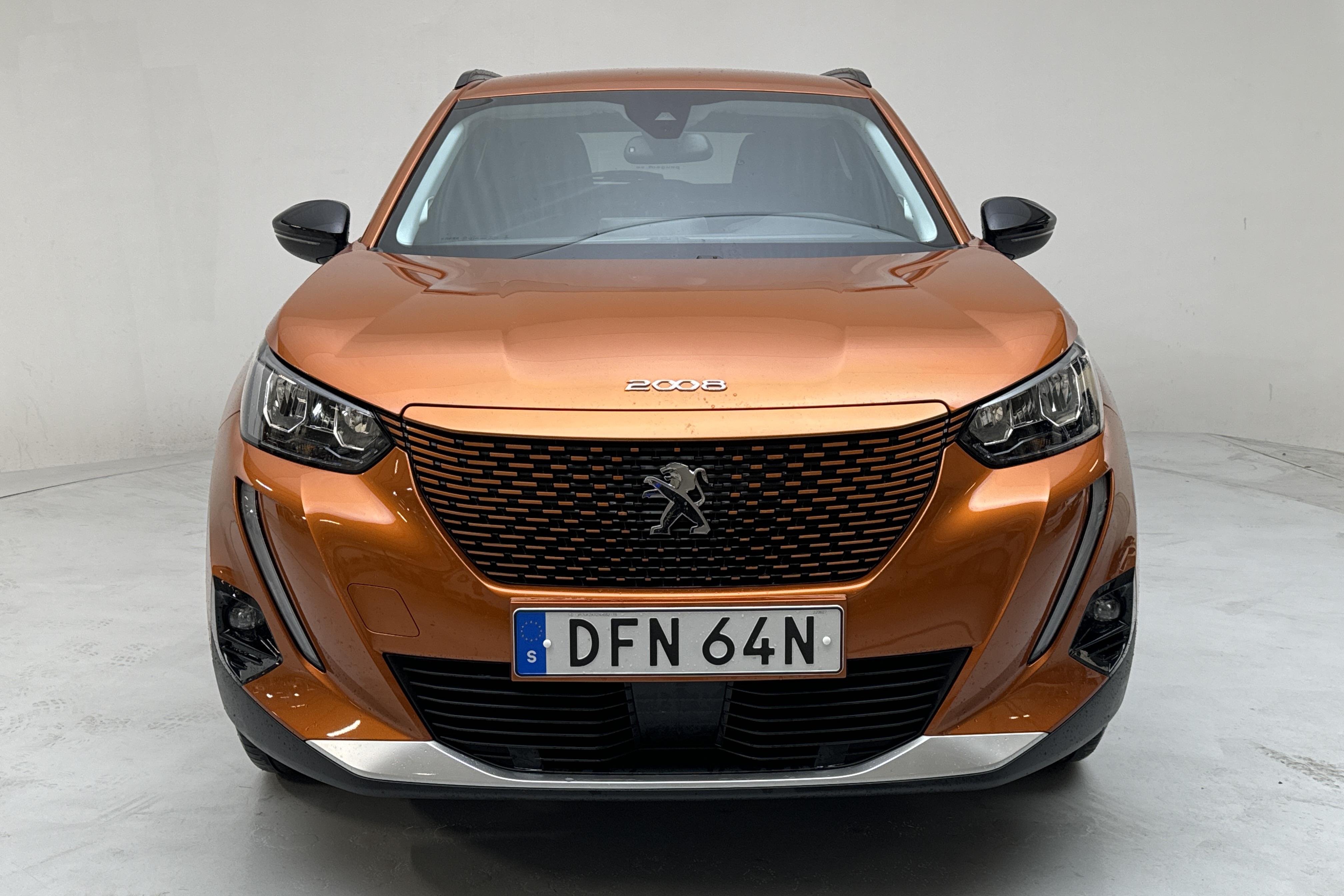 Peugeot e-2008 50 kWh (136hk) - 30 120 km - Automaatne - oranž - 2022