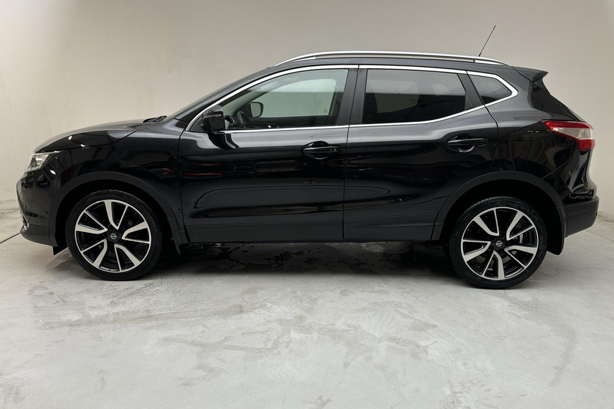 Nissan Qashqai 1.2 (115hk) - 131 840 km - Automaatne - must - 2016