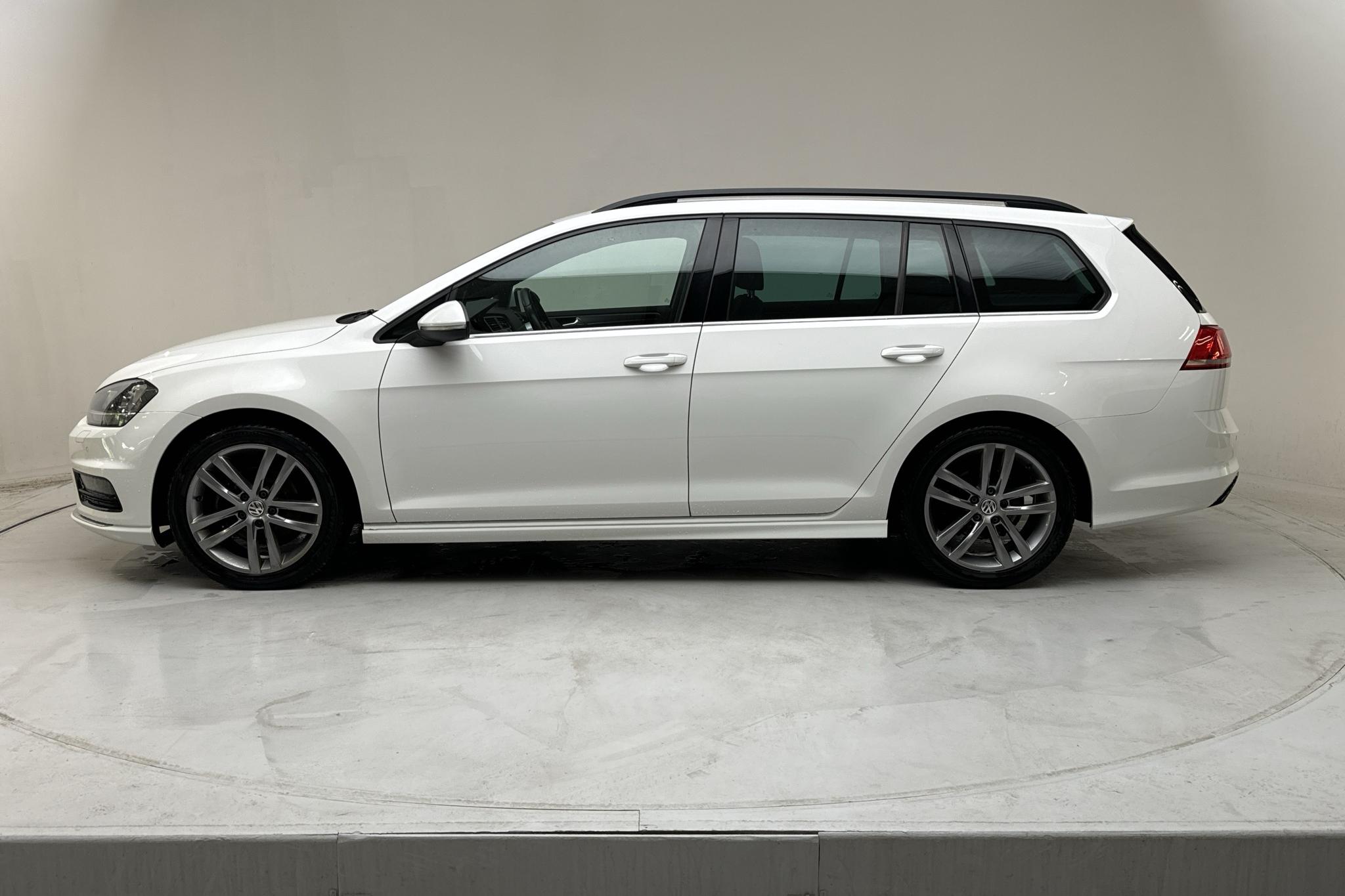 VW Golf VII 2.0 TDI BlueMotion Technology Sportscombi (150hk) - 17 790 mil - Automat - vit - 2016