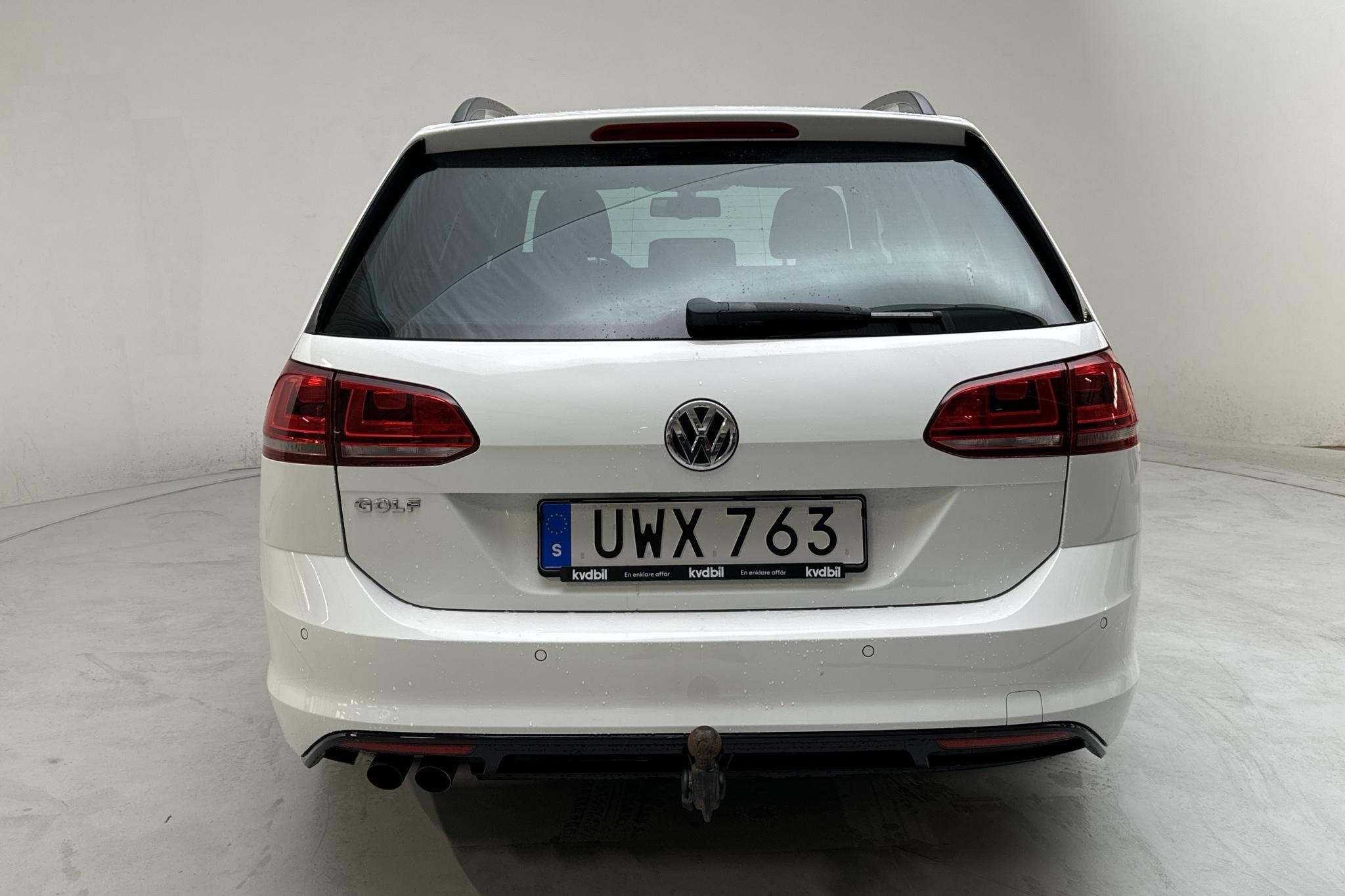 VW Golf VII 2.0 TDI BlueMotion Technology Sportscombi (150hk) - 17 790 mil - Automat - vit - 2016