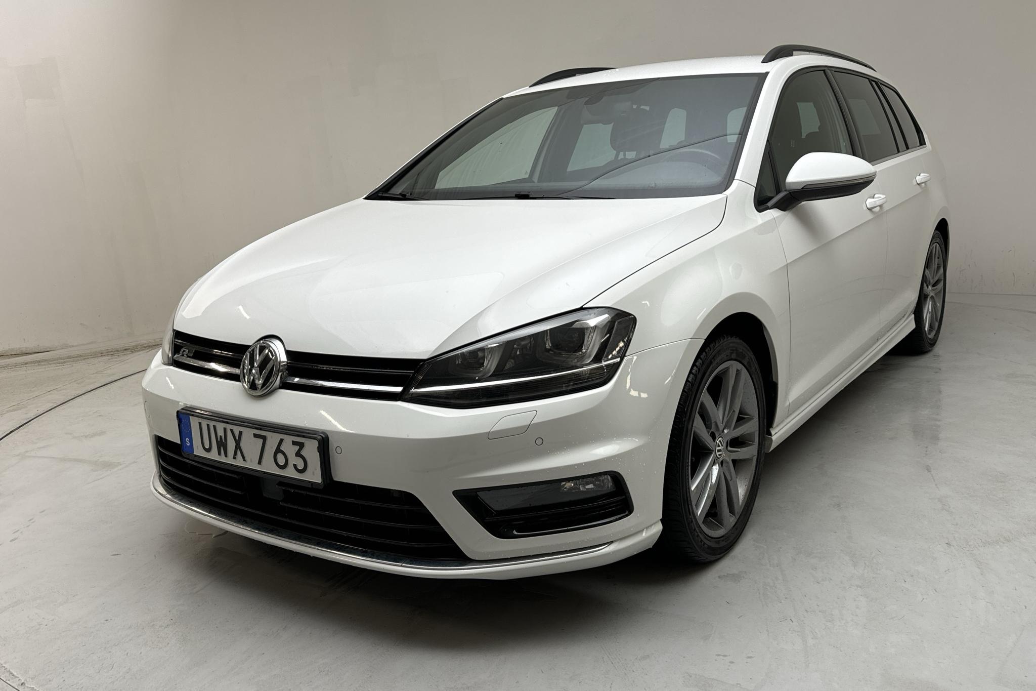 VW Golf VII 2.0 TDI BlueMotion Technology Sportscombi (150hk) - 177 900 km - Automatyczna - biały - 2016