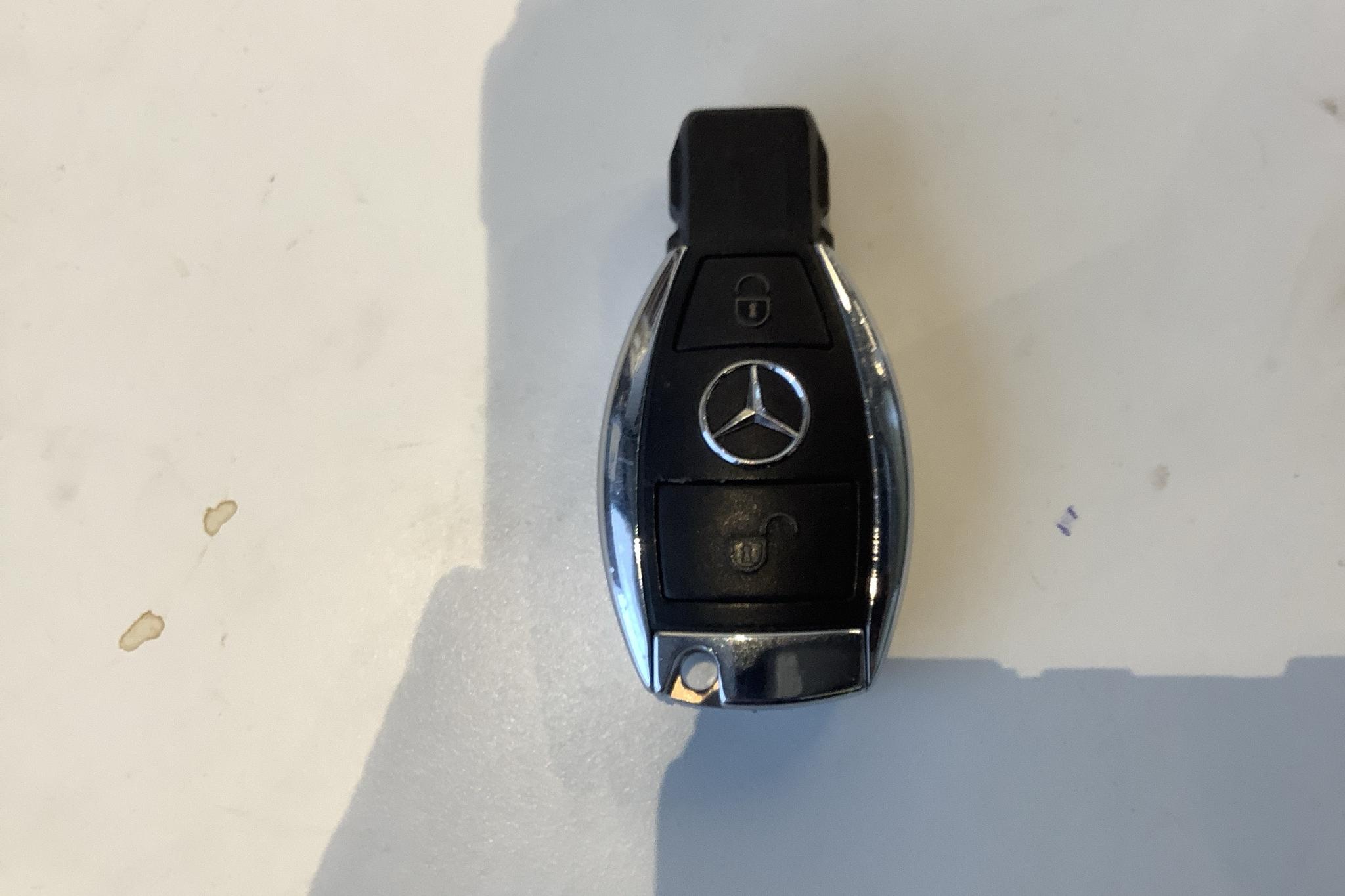 Mercedes A 180 CDI 5dr W176 (109hk) - 115 810 km - Käsitsi - punane - 2015