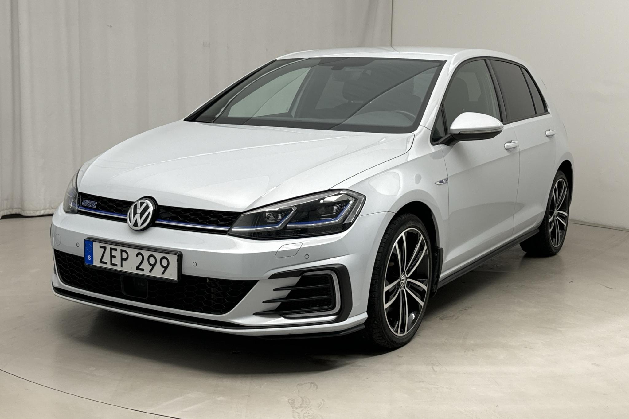 VW Golf VII GTE 5dr (204hk) - 63 870 km - Automatyczna - Light Grey - 2018