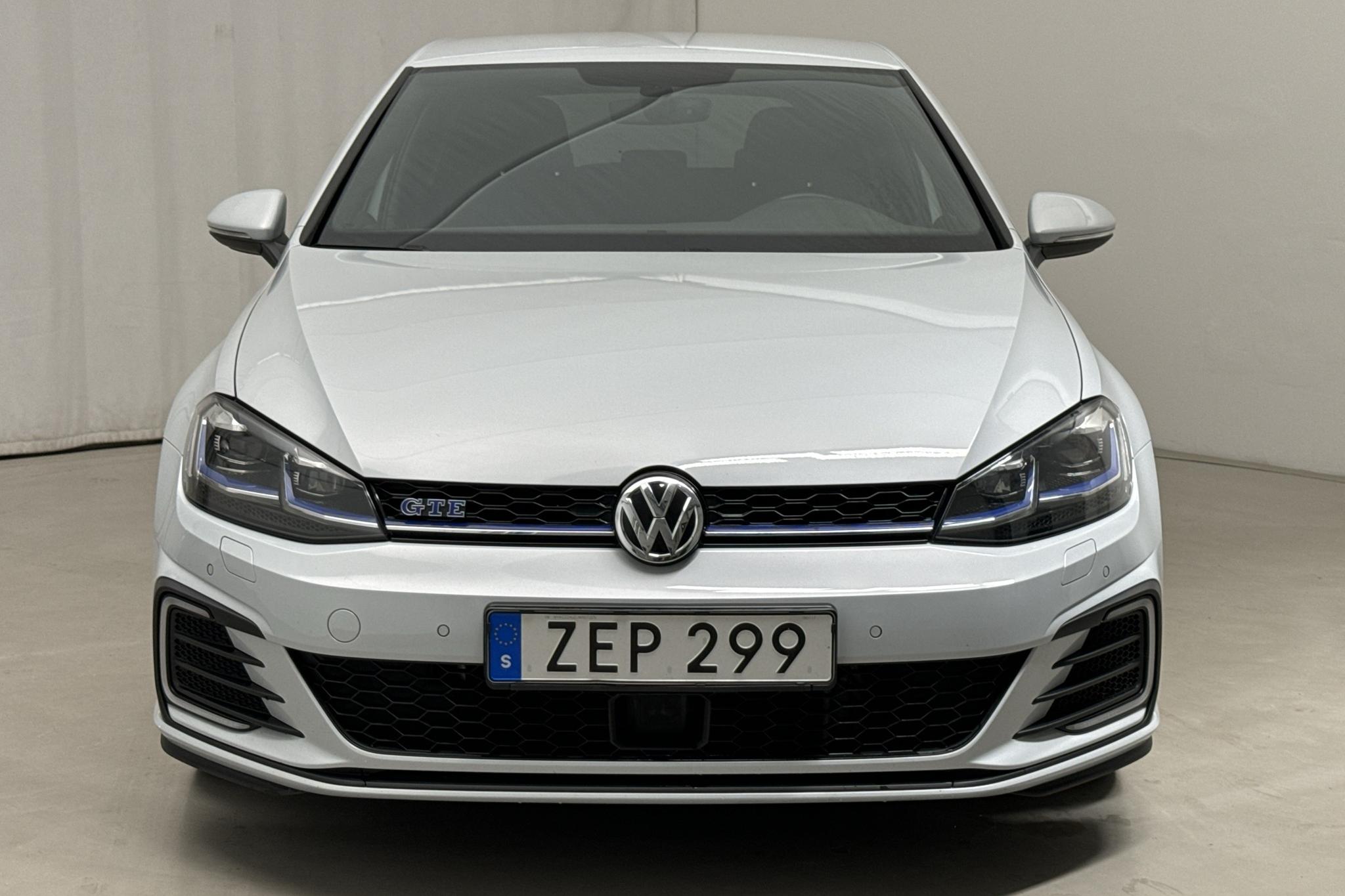 VW Golf VII GTE 5dr (204hk) - 63 870 km - Automatic - Light Grey - 2018