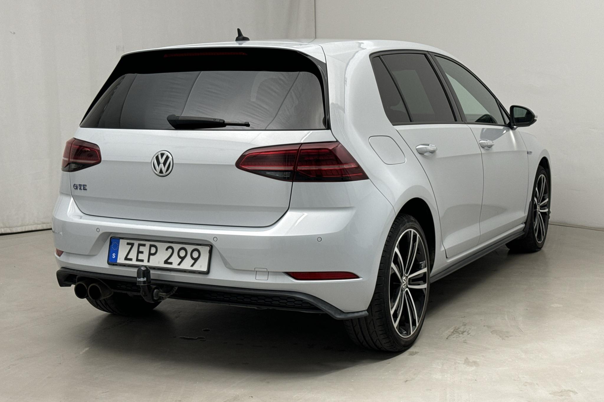 VW Golf VII GTE 5dr (204hk) - 63 870 km - Automatyczna - Light Grey - 2018