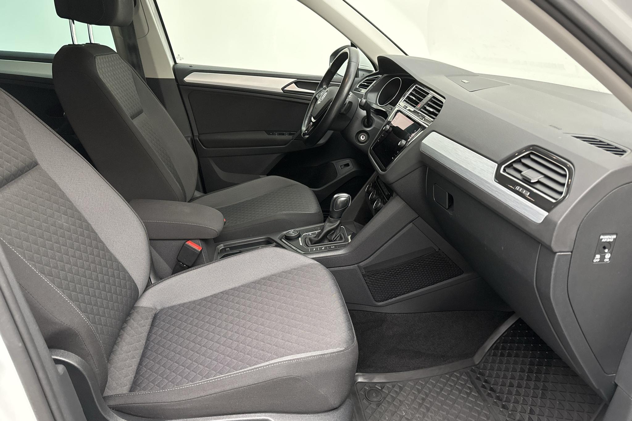 VW Tiguan 2.0 TSI 4MOTION (190hk) - 68 490 km - Automatyczna - biały - 2020