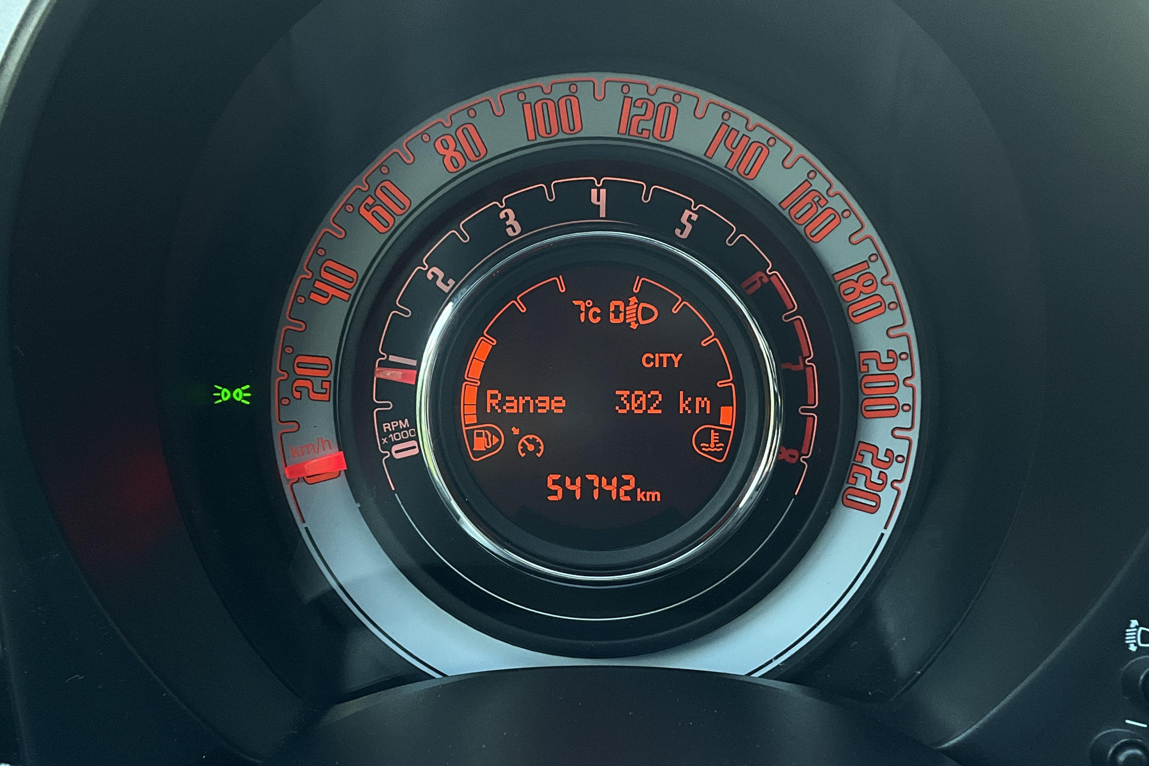 Fiat 500 1.2 (69hk) - 54 740 km - Manuaalinen - valkoinen - 2019