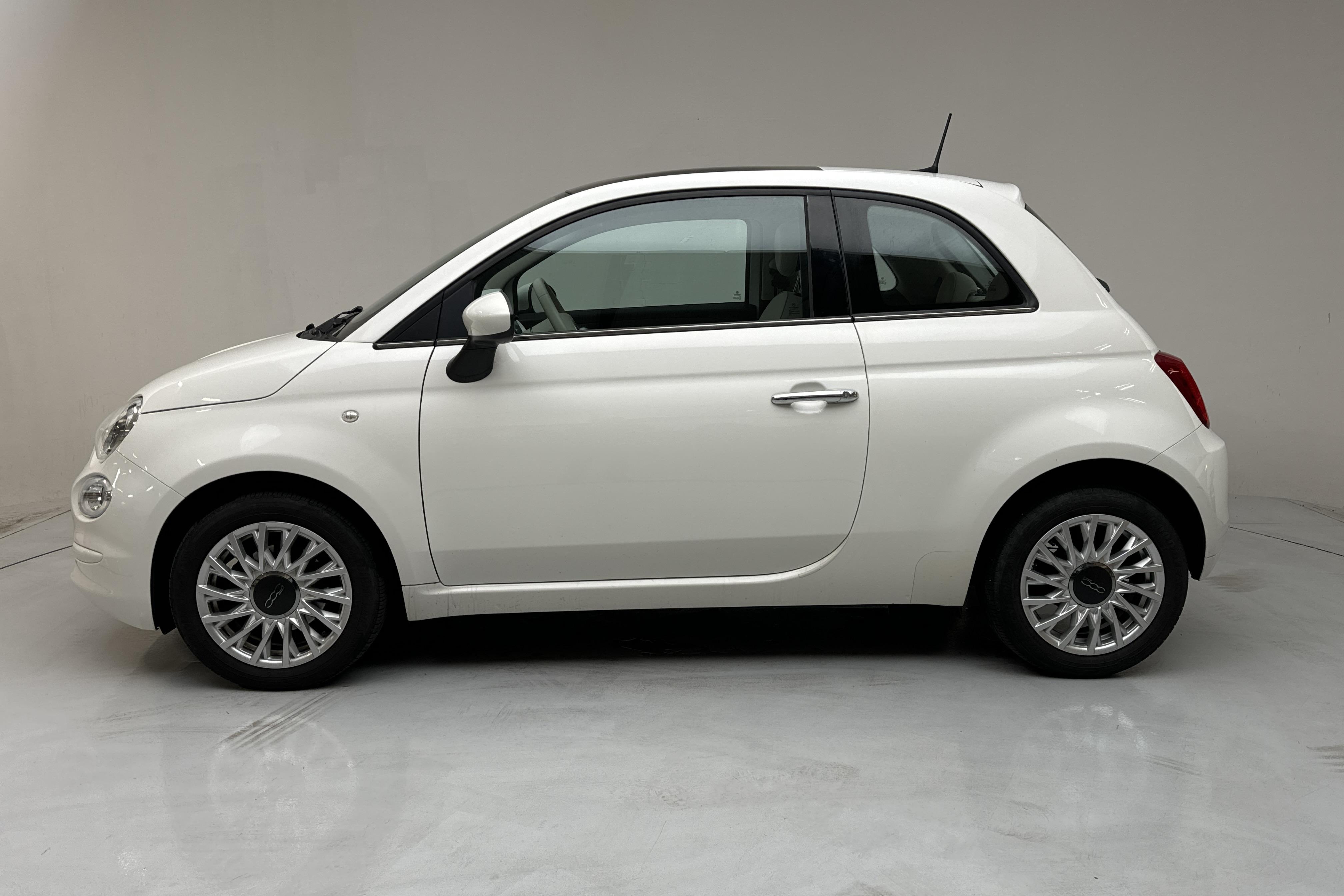 Fiat 500 1.2 (69hk) - 48 890 km - Manuaalinen - valkoinen - 2020