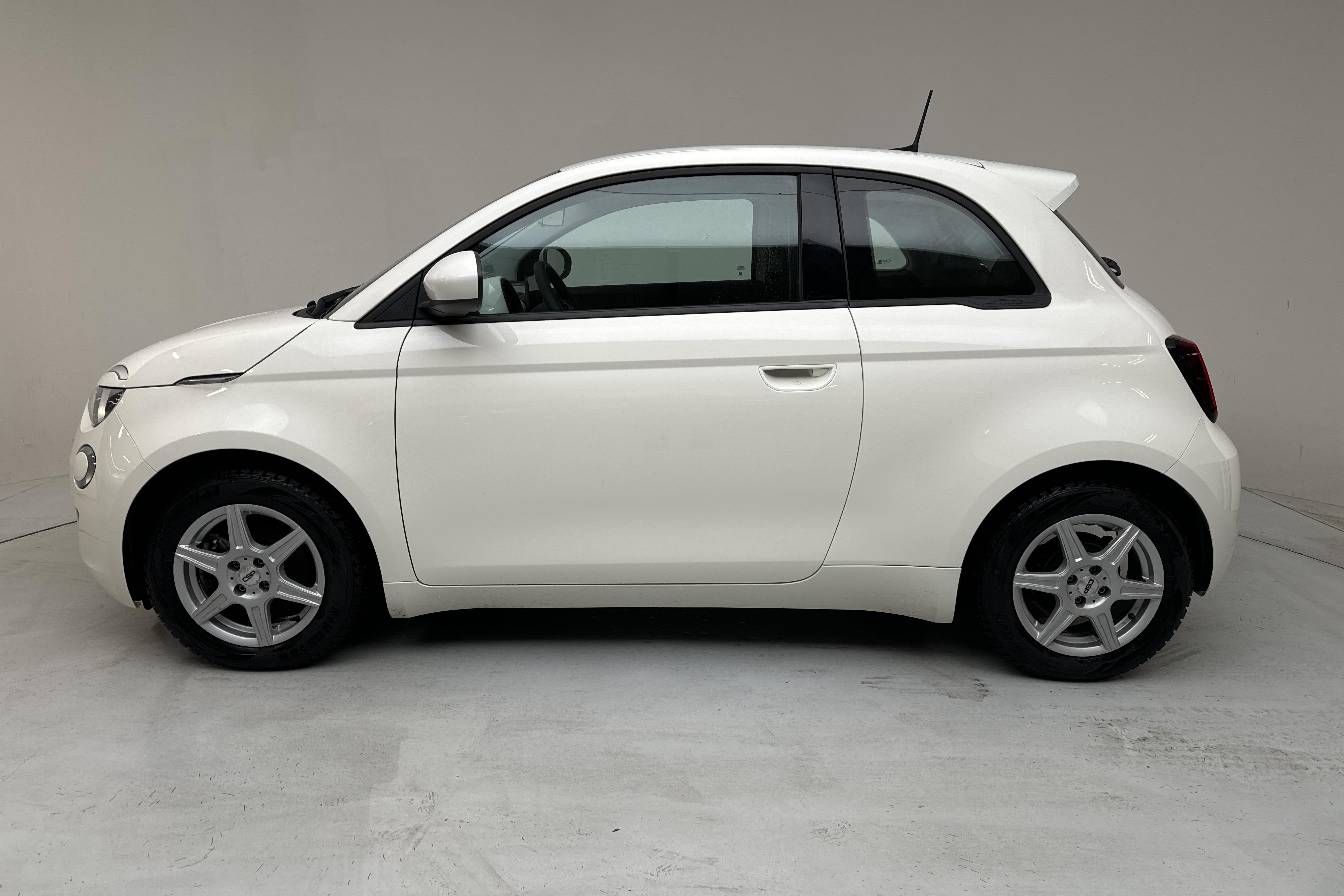 Fiat 500e (118hk) - 58 700 km - Käsitsi - valge - 2021