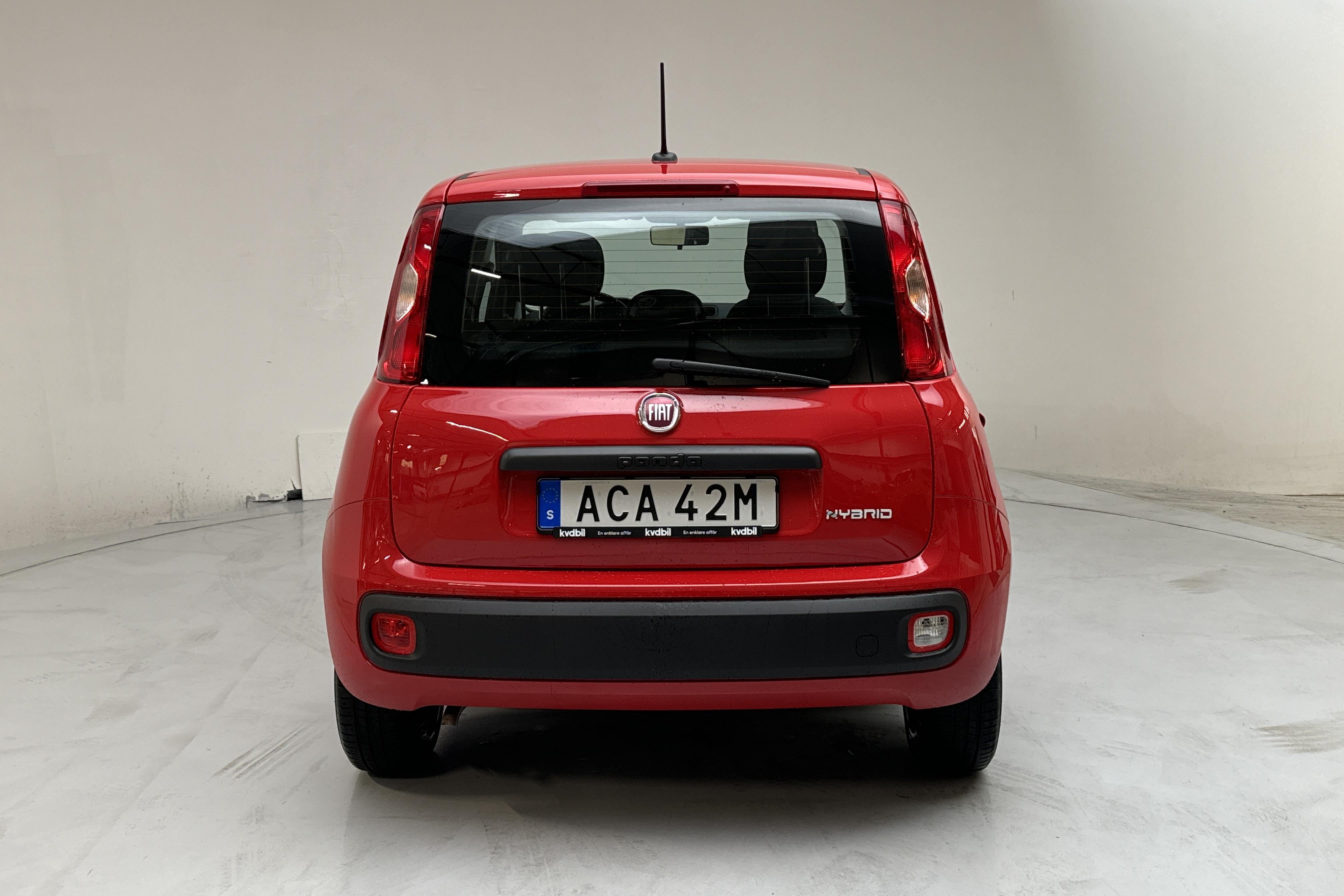 Fiat Fiat Panda Hybrid - 7 420 km - Manuaalinen - punainen - 2021