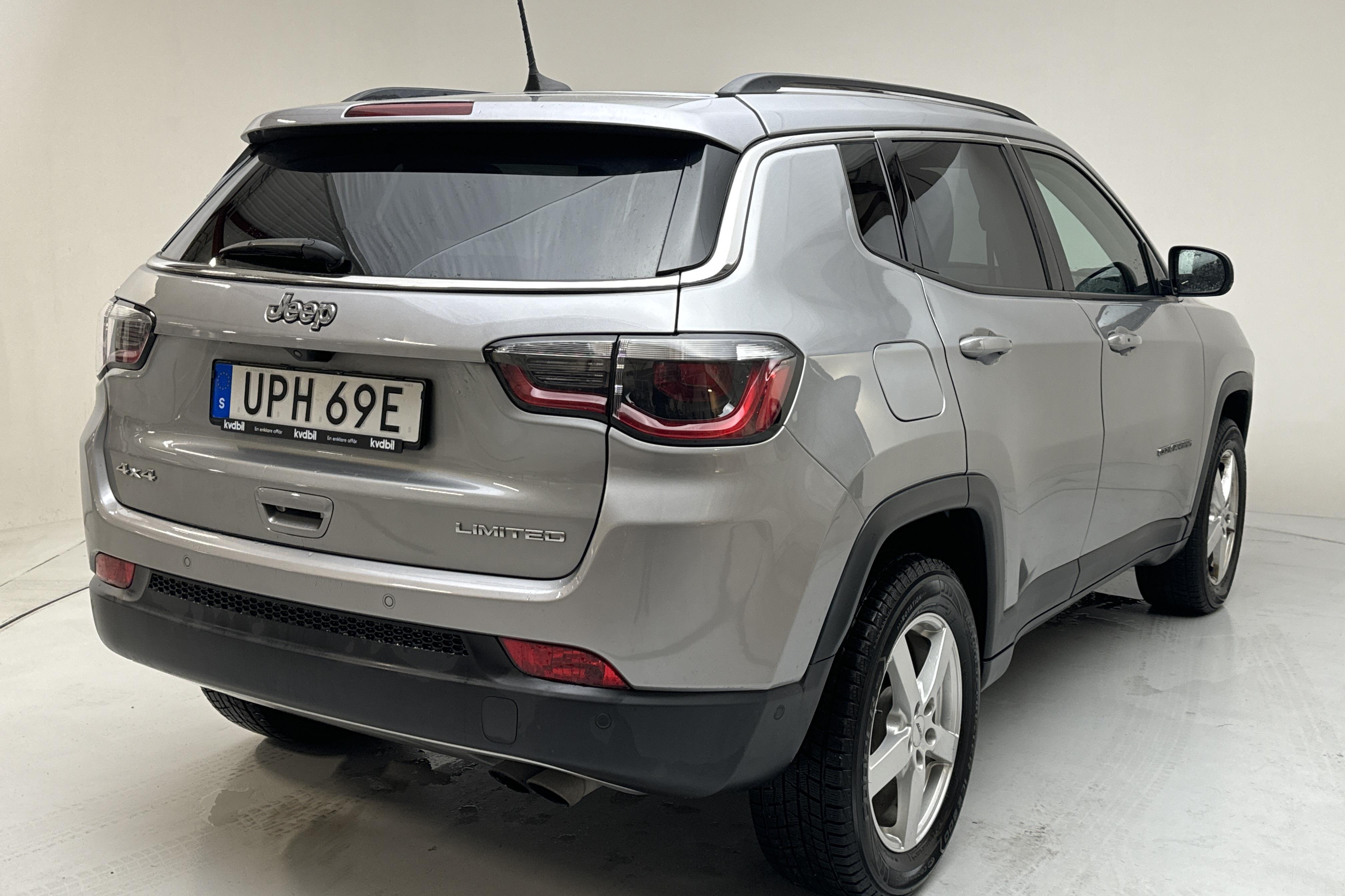 Jeep Compass 1.4 Multiair 4WD (170hk) - 59 820 km - Automatyczna - szary - 2019