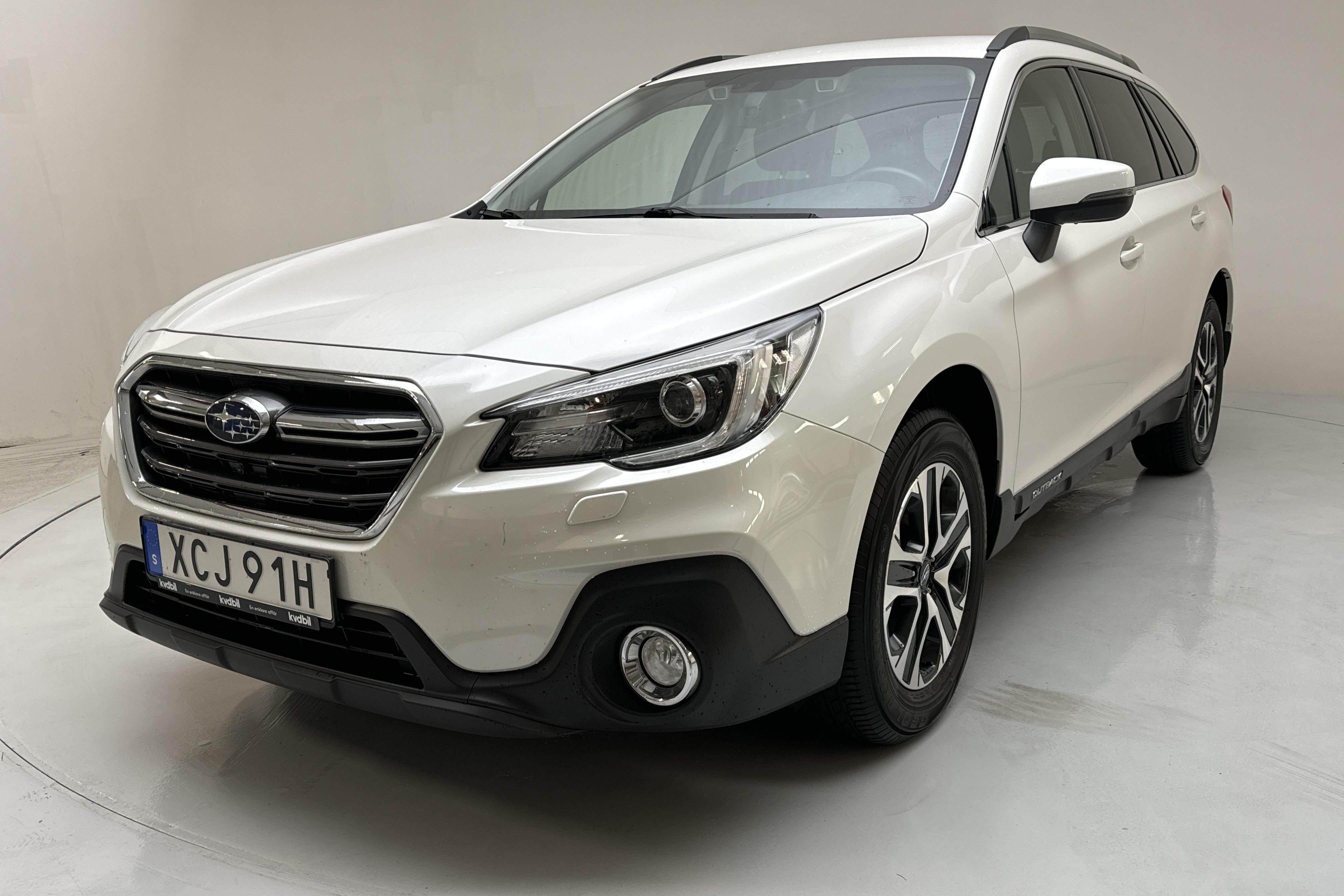 Subaru Outback 2.5i 4WD (173hk) - 68 420 km - Automatyczna - biały - 2020