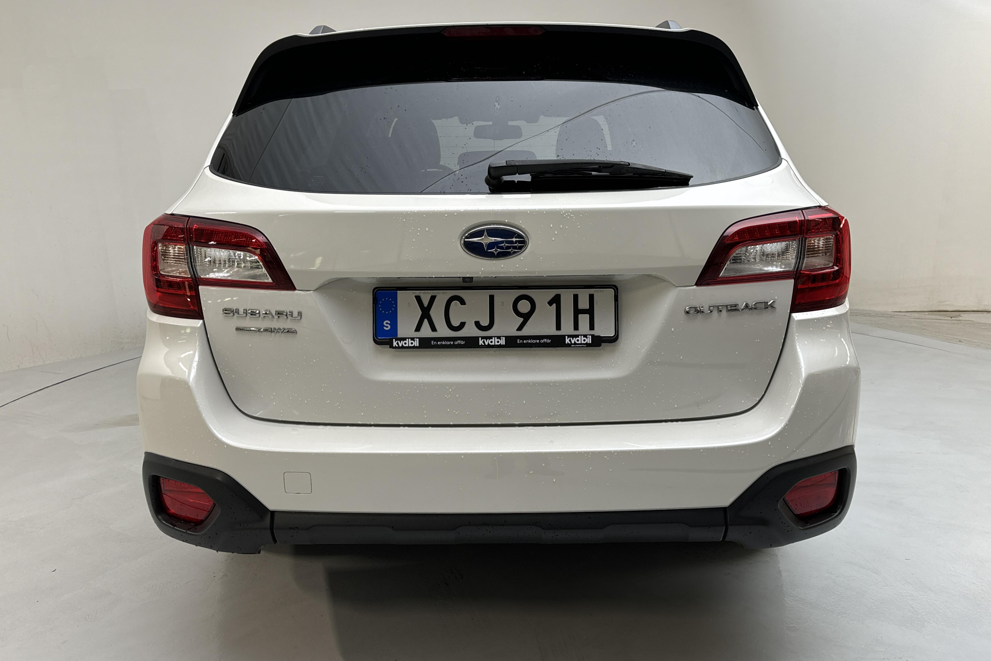 Subaru Outback 2.5i 4WD (173hk) - 68 420 km - Automatyczna - biały - 2020