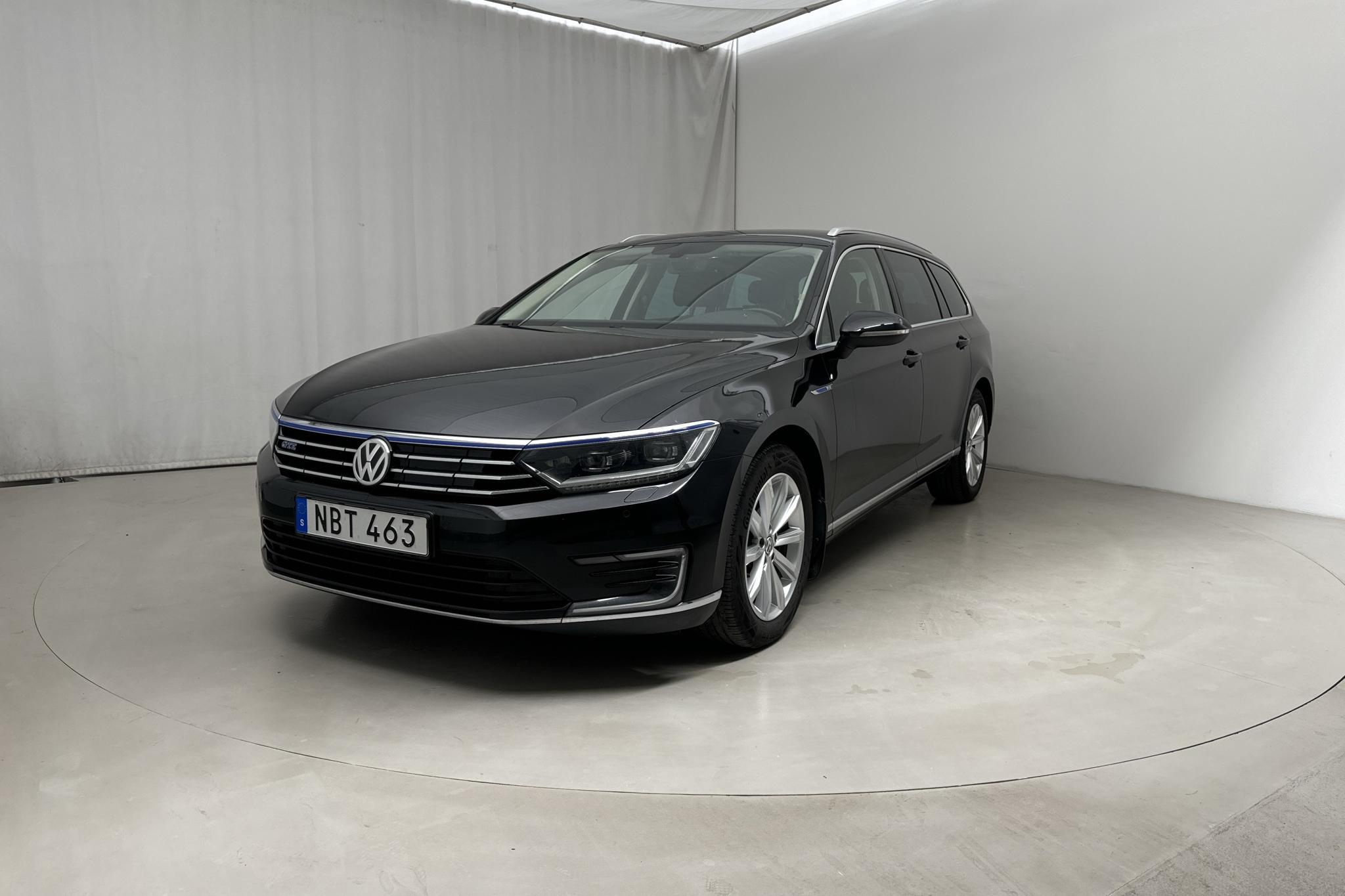 VW Passat 1.4 Plug-in-Hybrid Sportscombi (218hk) - 146 240 km - Automaatne - must - 2016