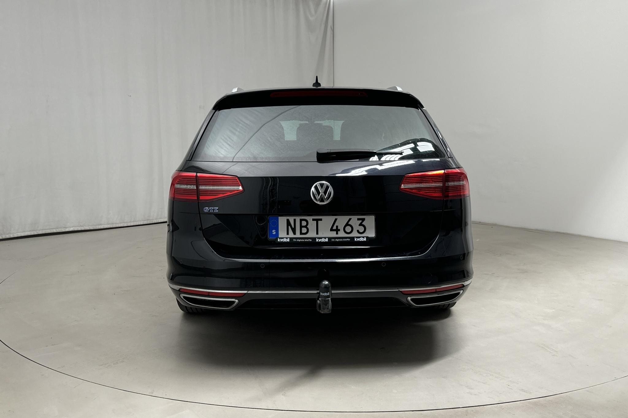 VW Passat 1.4 Plug-in-Hybrid Sportscombi (218hk) - 146 240 km - Automatyczna - czarny - 2016