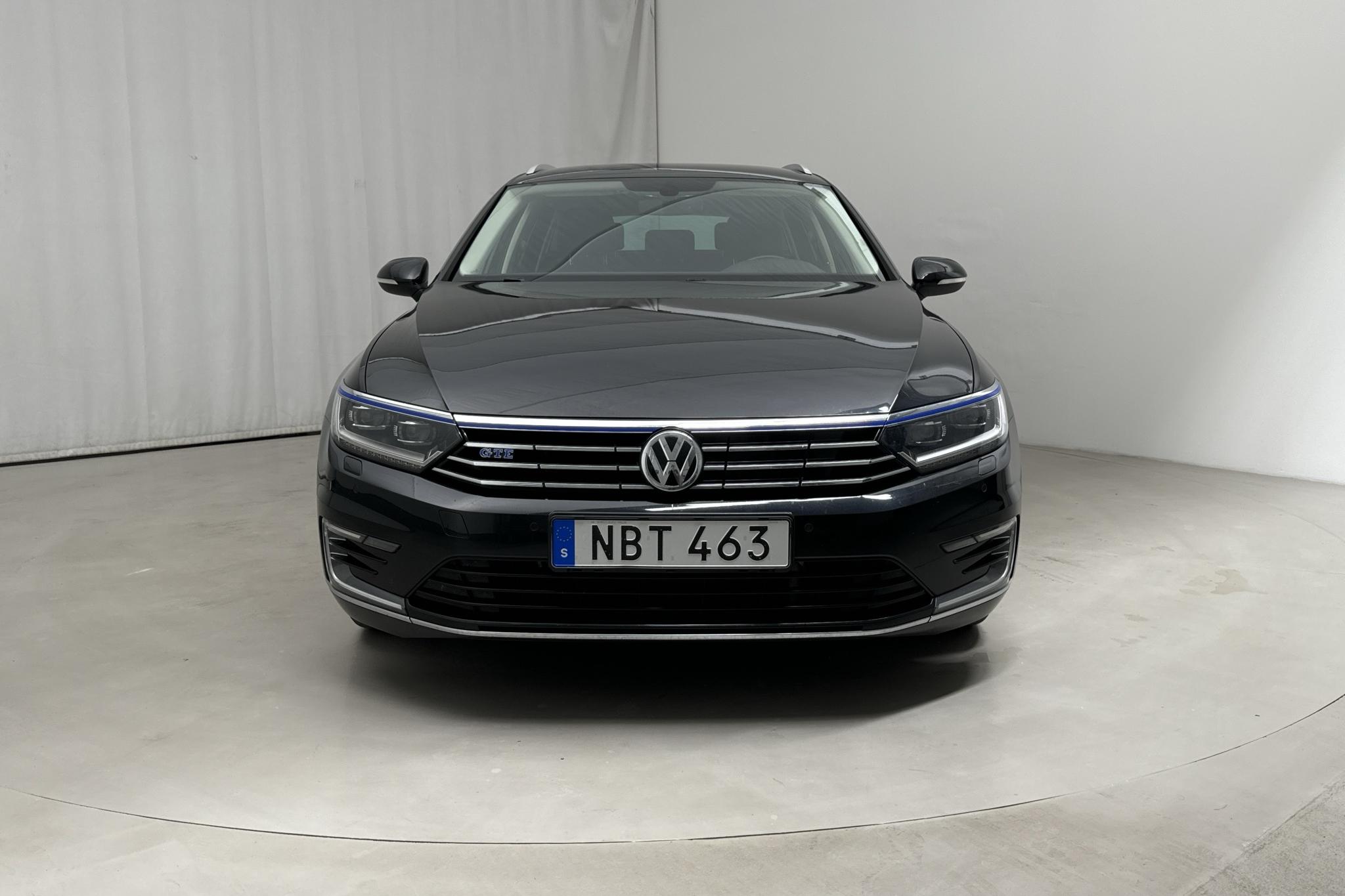 VW Passat 1.4 Plug-in-Hybrid Sportscombi (218hk) - 146 240 km - Automatic - black - 2016