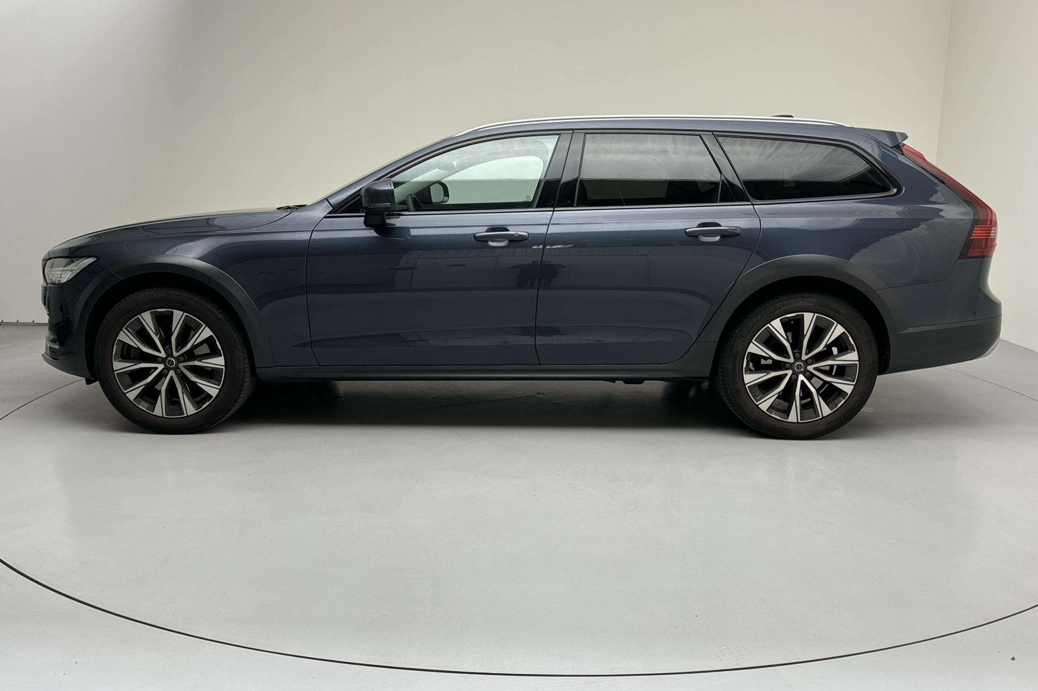 Volvo V90 D4 Cross Country AWD (190hk) - 70 860 km - Automatyczna - Dark Blue - 2021