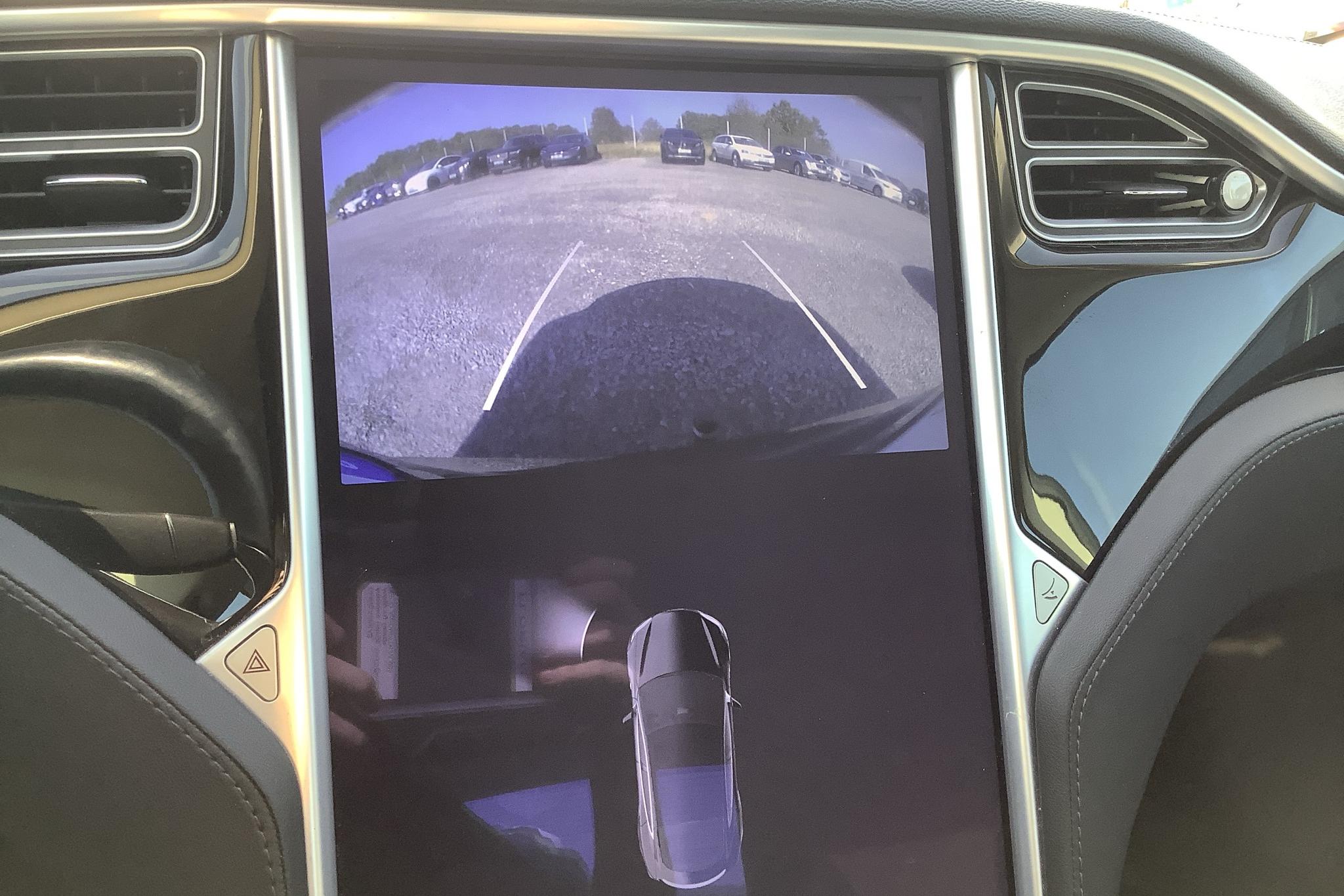 Tesla Model S 85D - 264 200 km - Automaatne - must - 2015