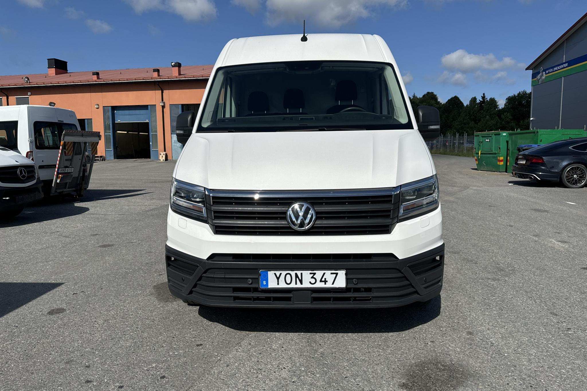 VW Crafter 35 2.0 TDI Skåp (177hk) - 113 970 km - Automatic - white - 2018