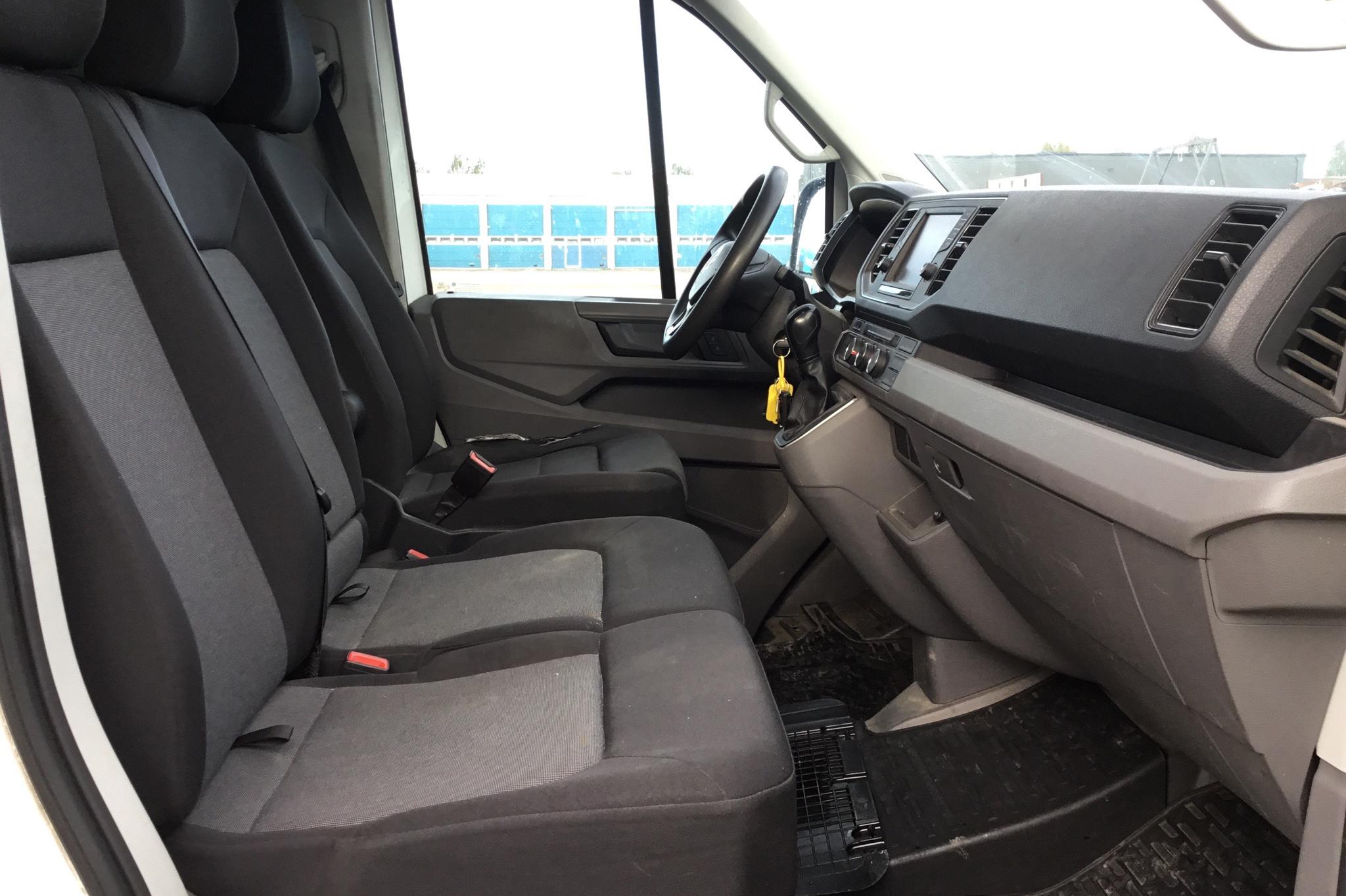 VW Crafter 35 2.0 TDI Volymskåp (177hk) - 27 905 mil - Automat - vit - 2018