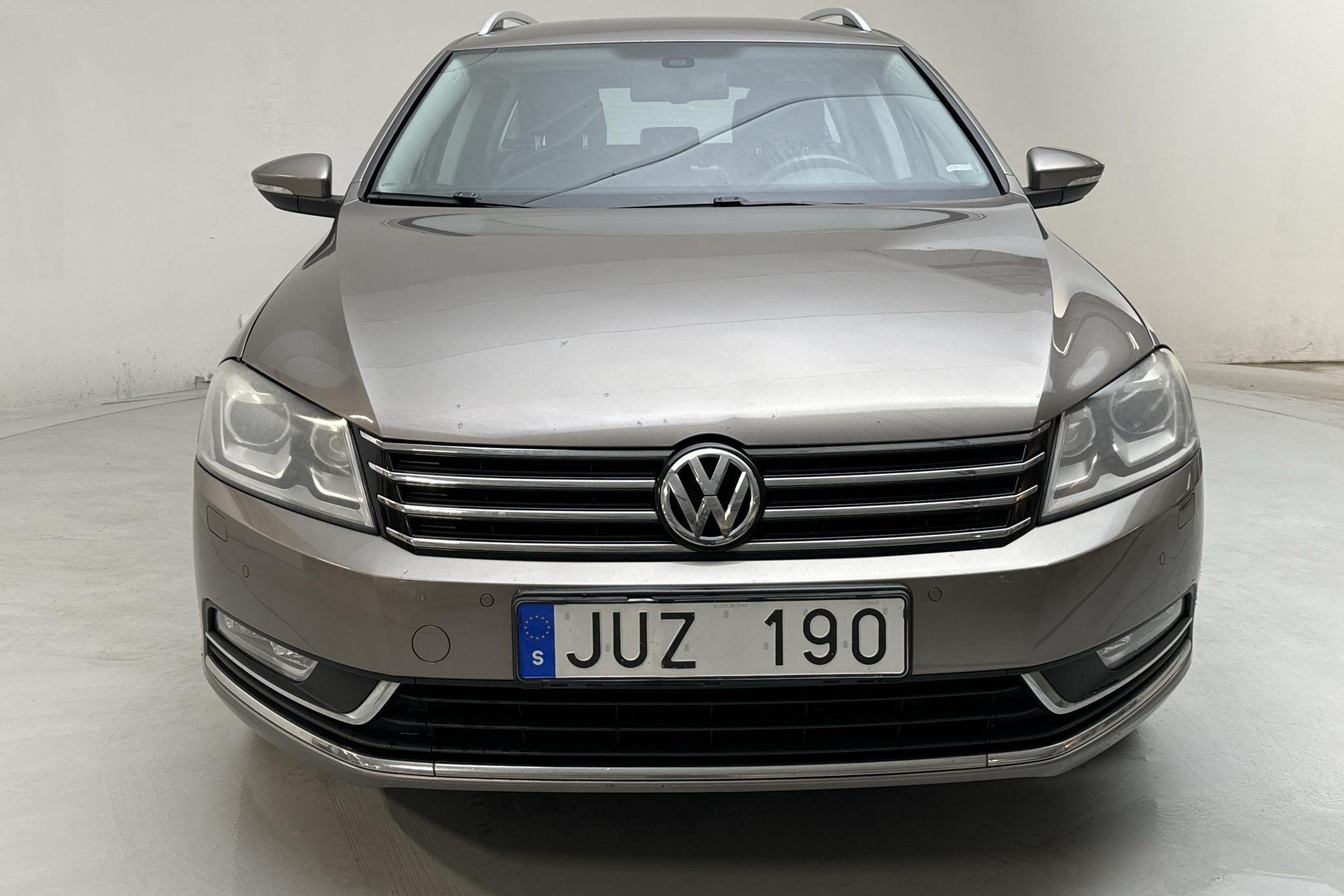 VW Passat 1.4 TSI EcoFuel Variant (150hk) - 166 000 km - Automatic - Light Brown - 2011