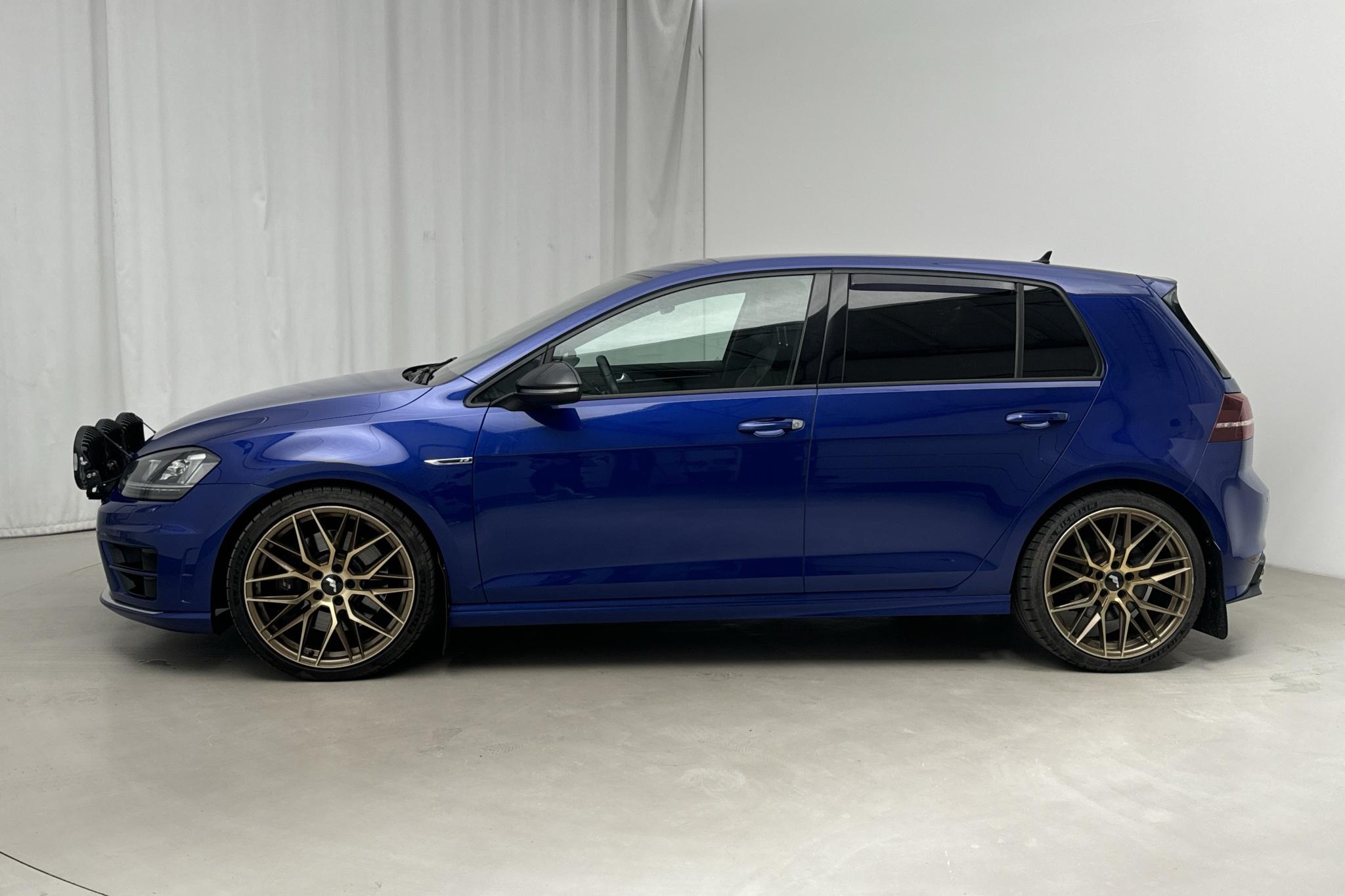 VW Golf VII 2.0 TSI R 5dr (300hk) - 11 310 mil - Automat - blå - 2015