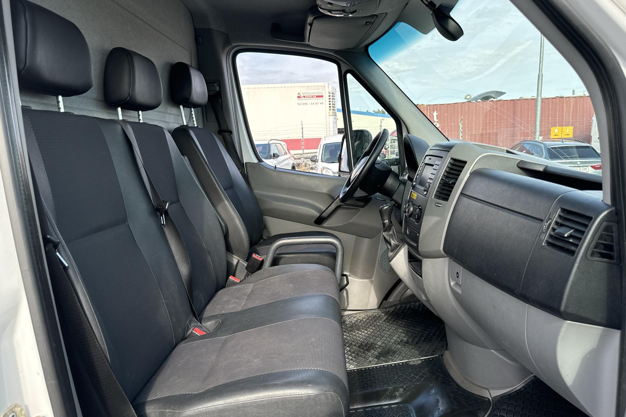 Mercedes Sprinter 316 CDI Chassi (163hk) - 25 687 mil - Automat - vit - 2015