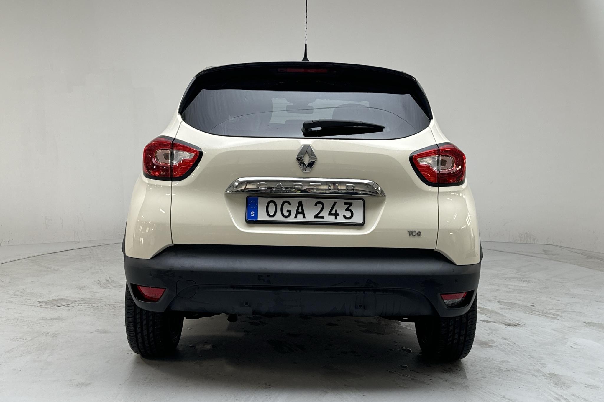 Renault Captur 1.2 TCe (120hk) - 8 463 mil - Automat - 2017