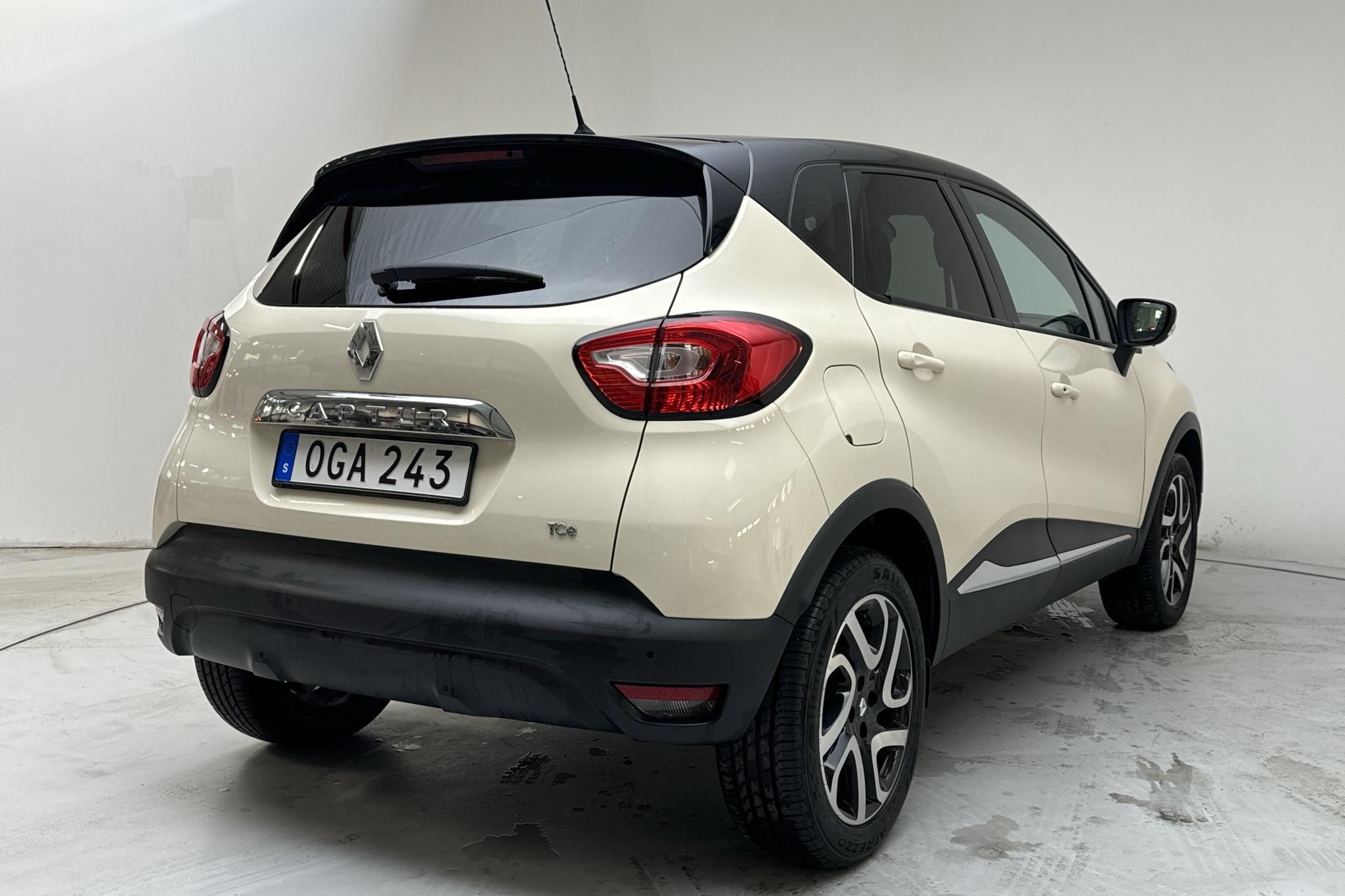 Renault Captur 1.2 TCe (120hk) - 8 463 mil - Automat - 2017